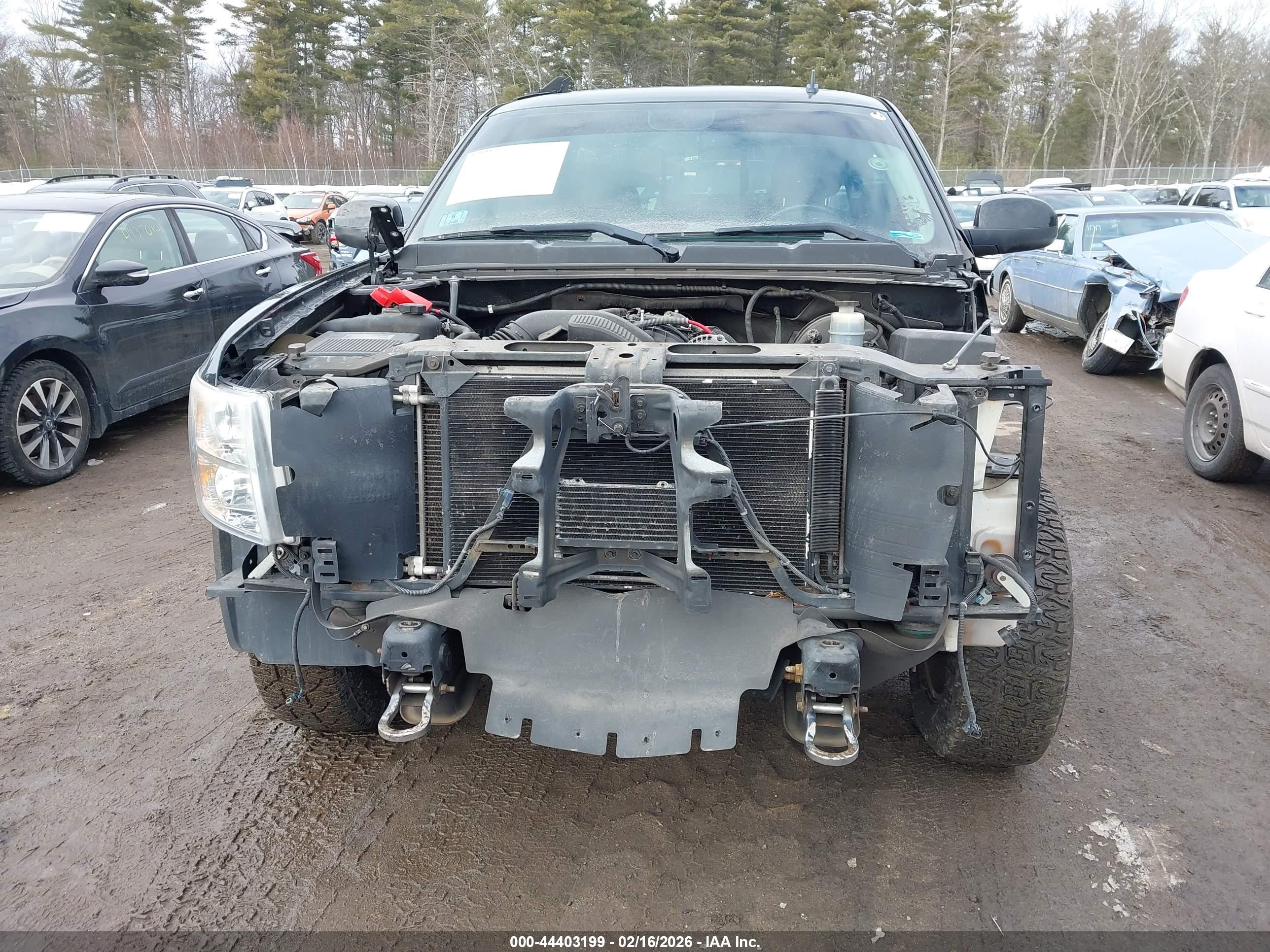 CHEVROLET SILVERADO image 6