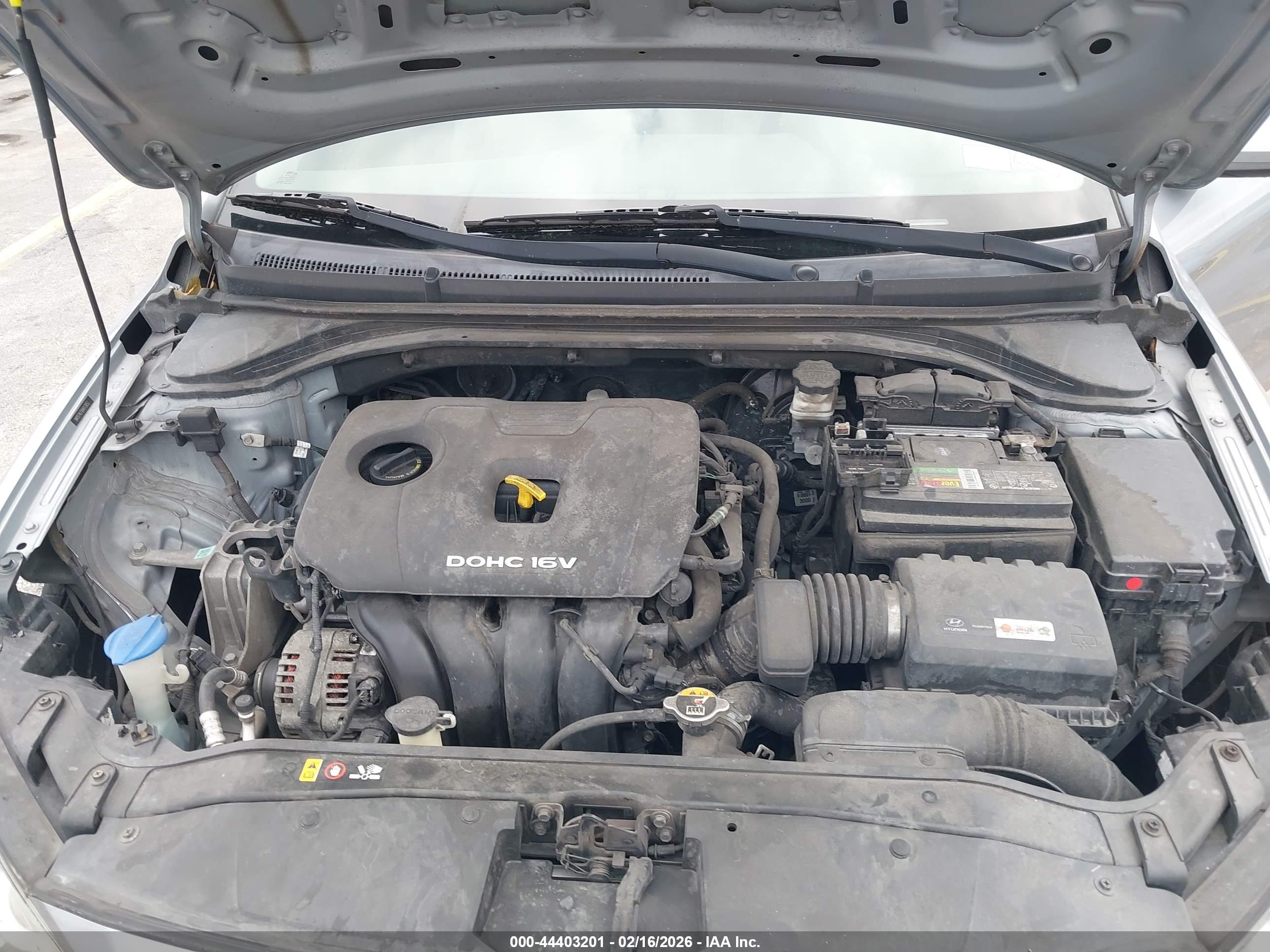 HYUNDAI ELANTRA image 10