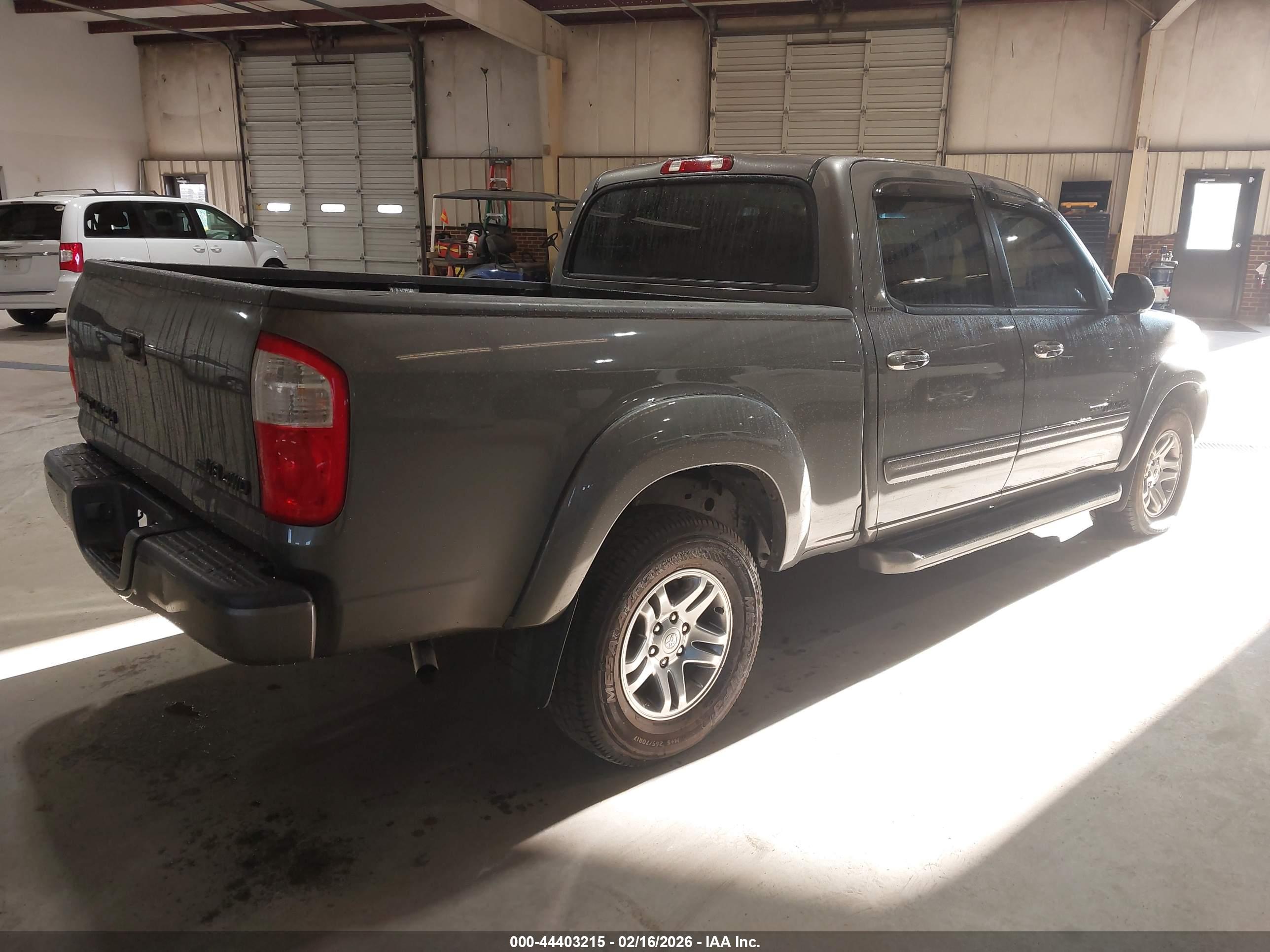 TOYOTA TUNDRA image 4