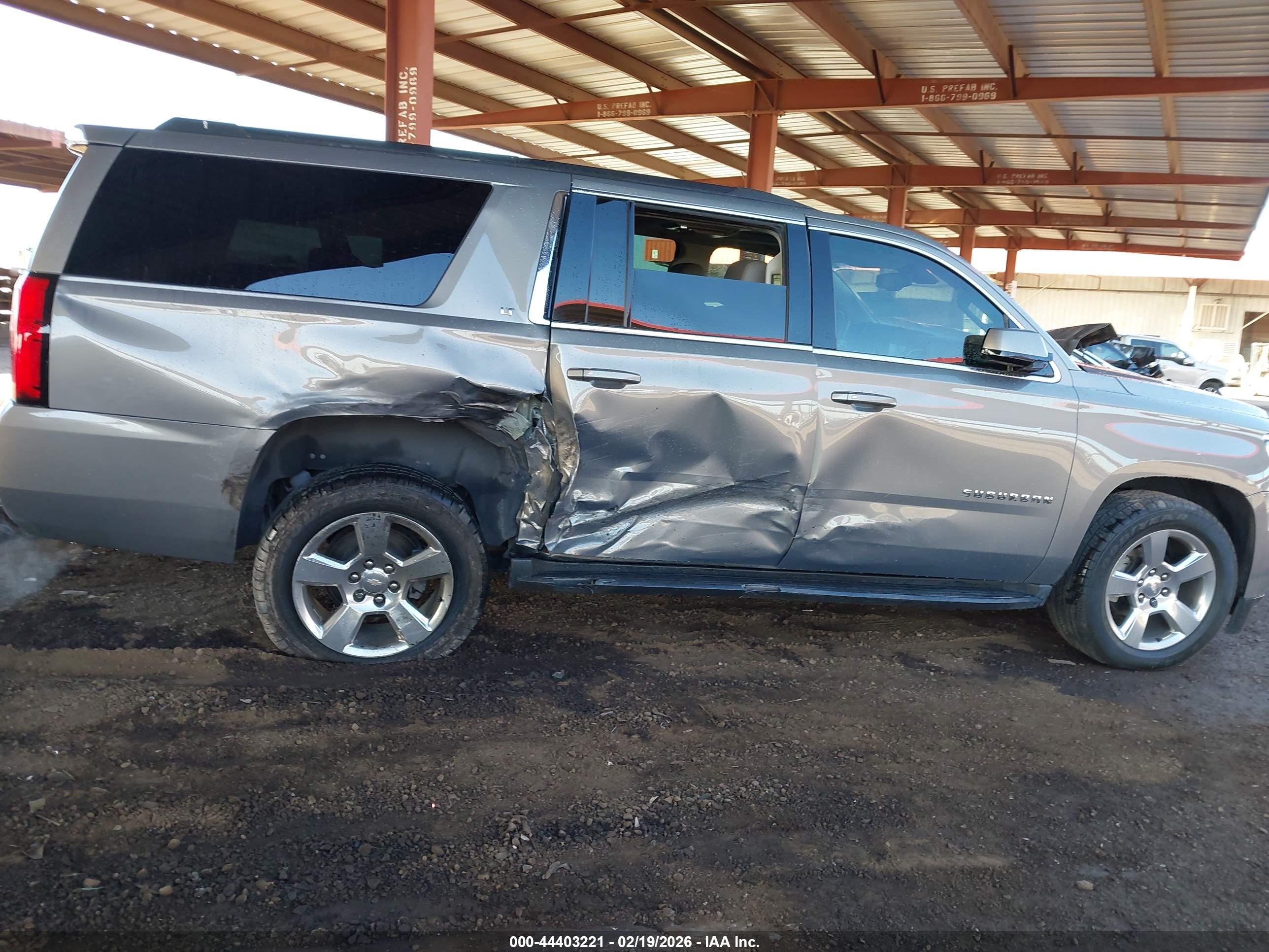 CHEVROLET SUBURBAN image 6