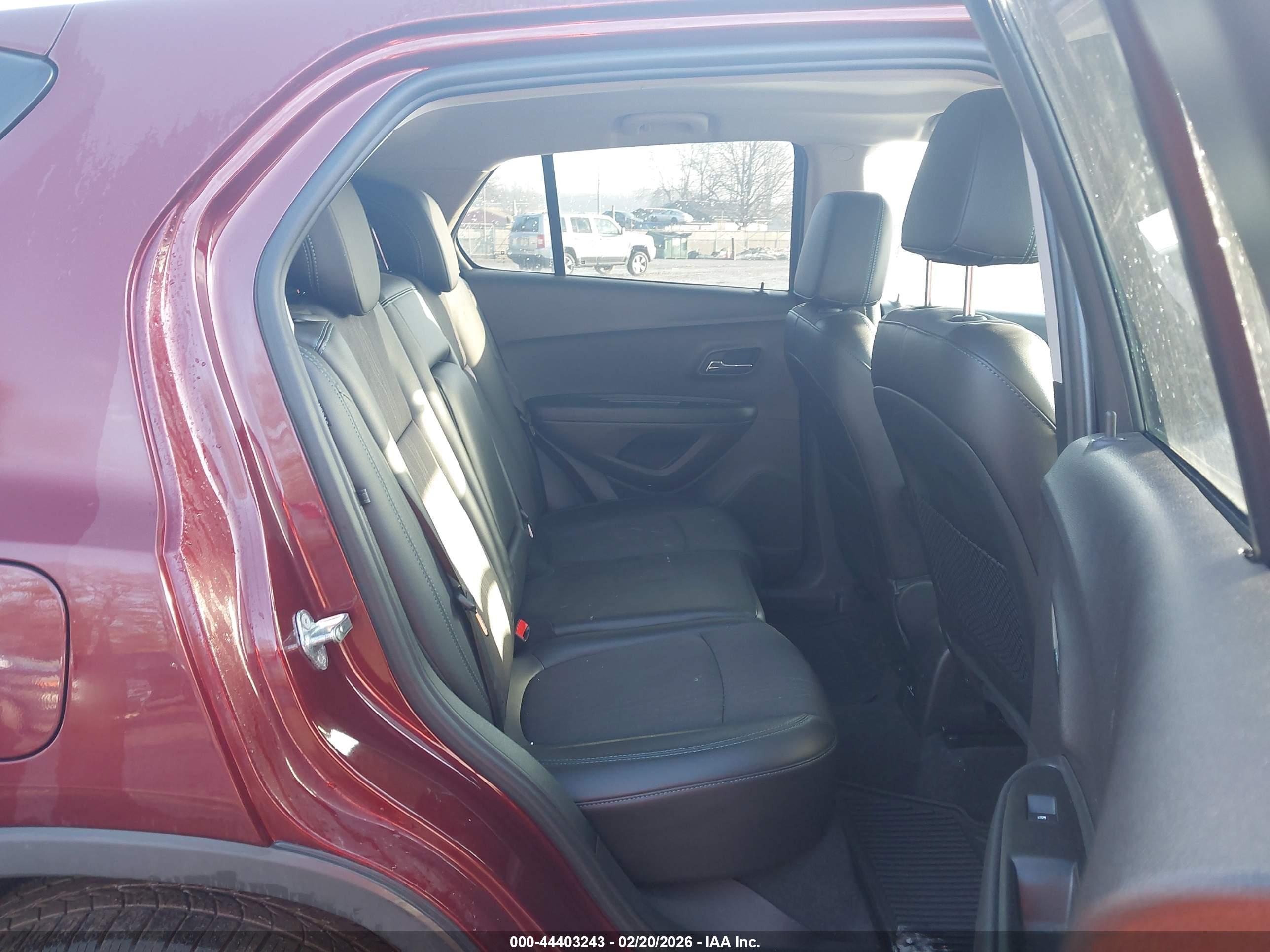 CHEVROLET TRAX image 8