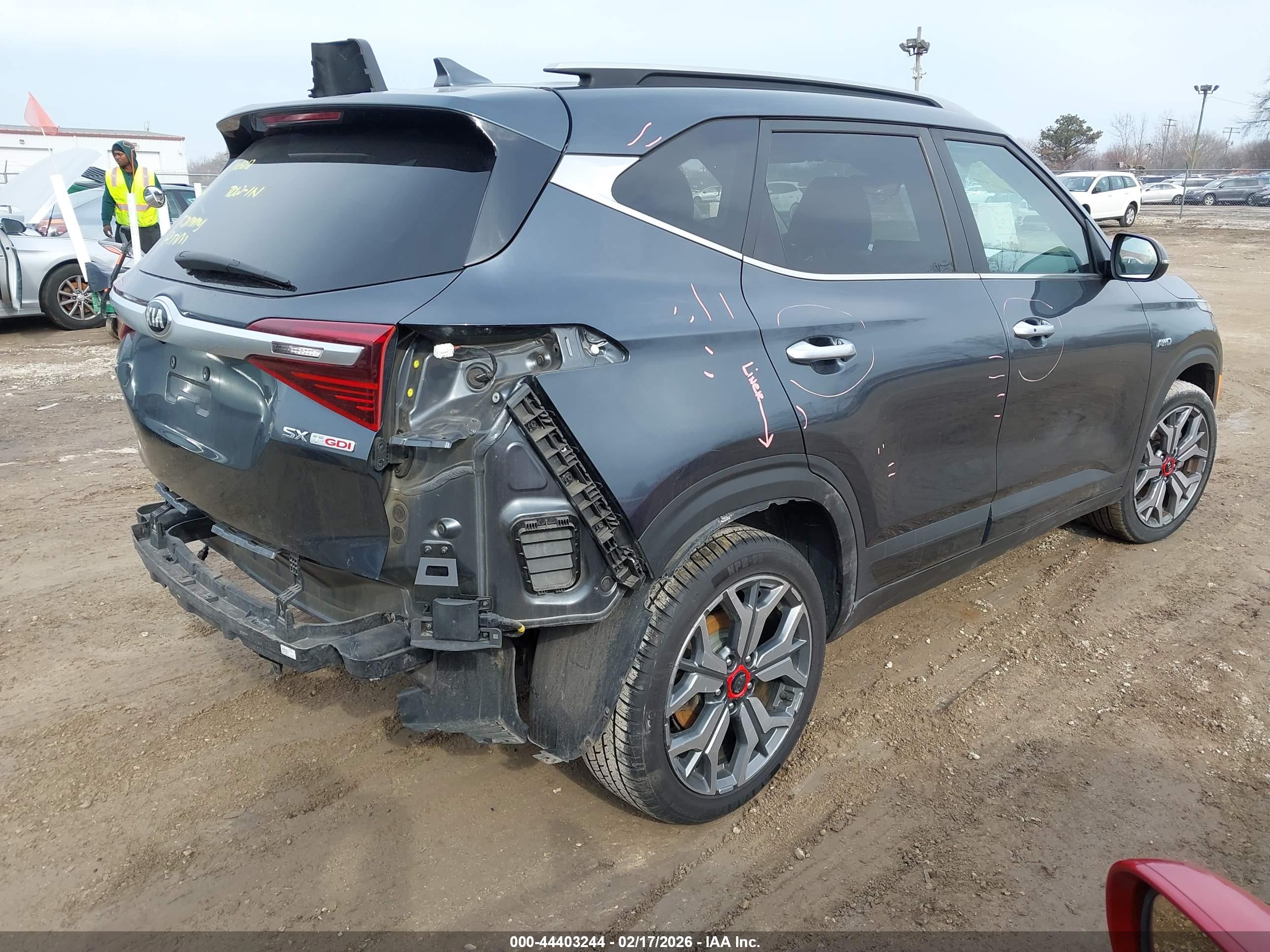 KIA SELTOS image 4