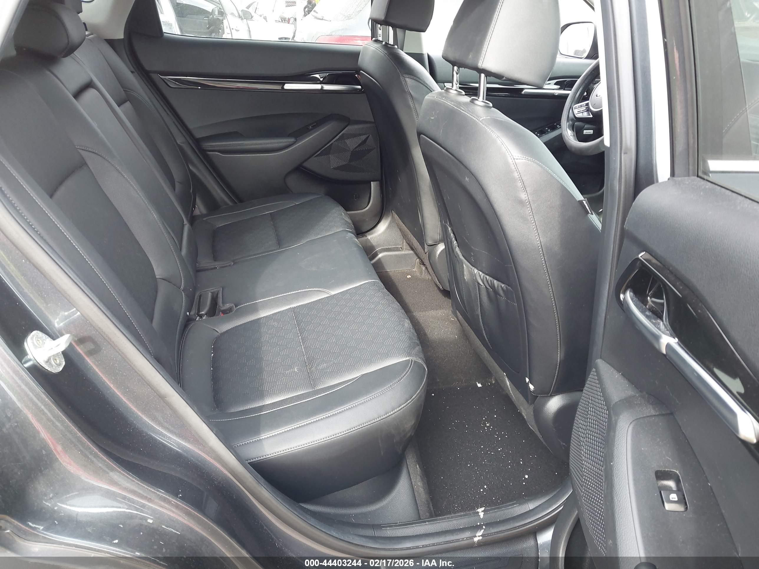 KIA SELTOS image 8