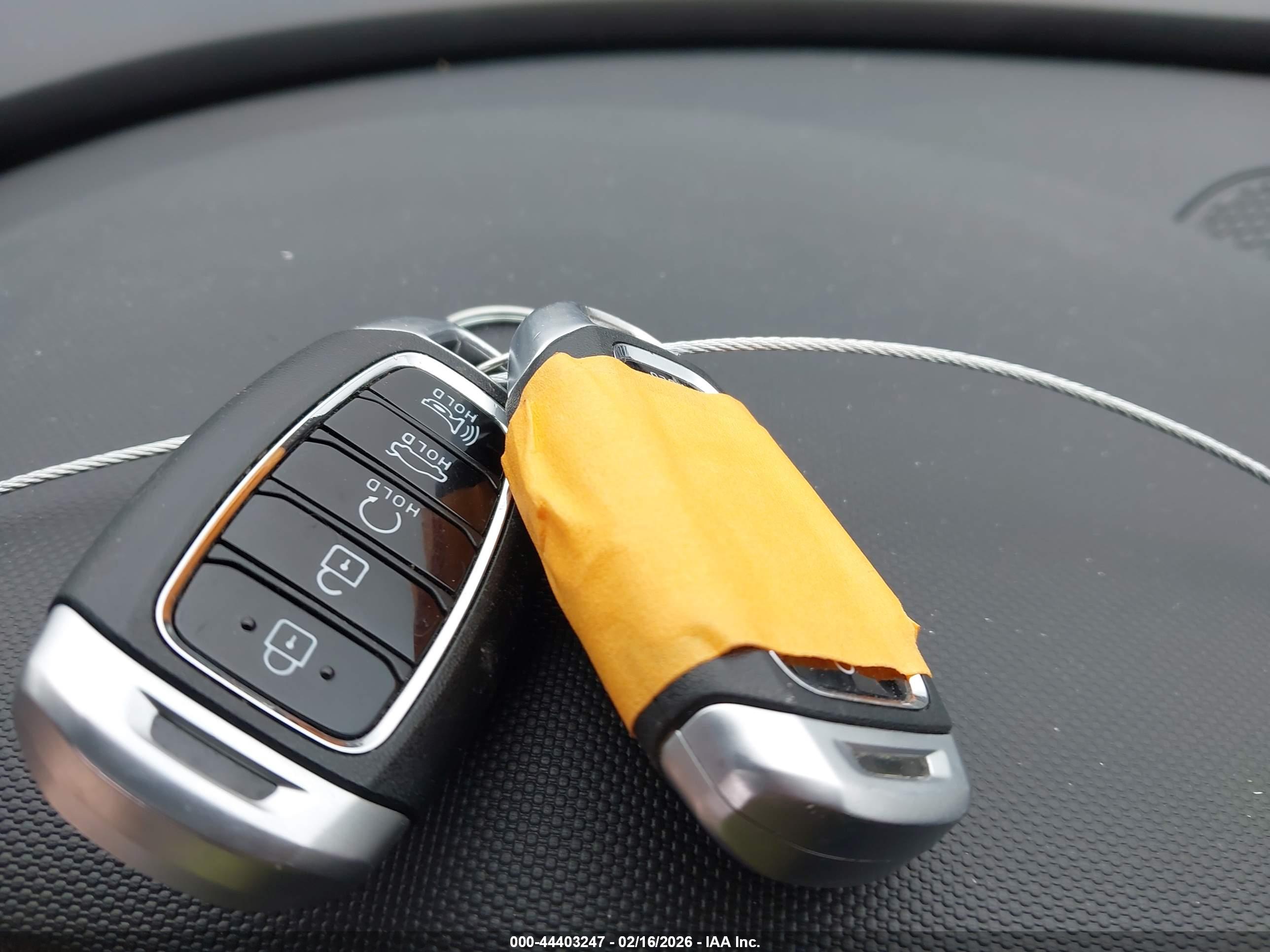HYUNDAI ELANTRA image 11
