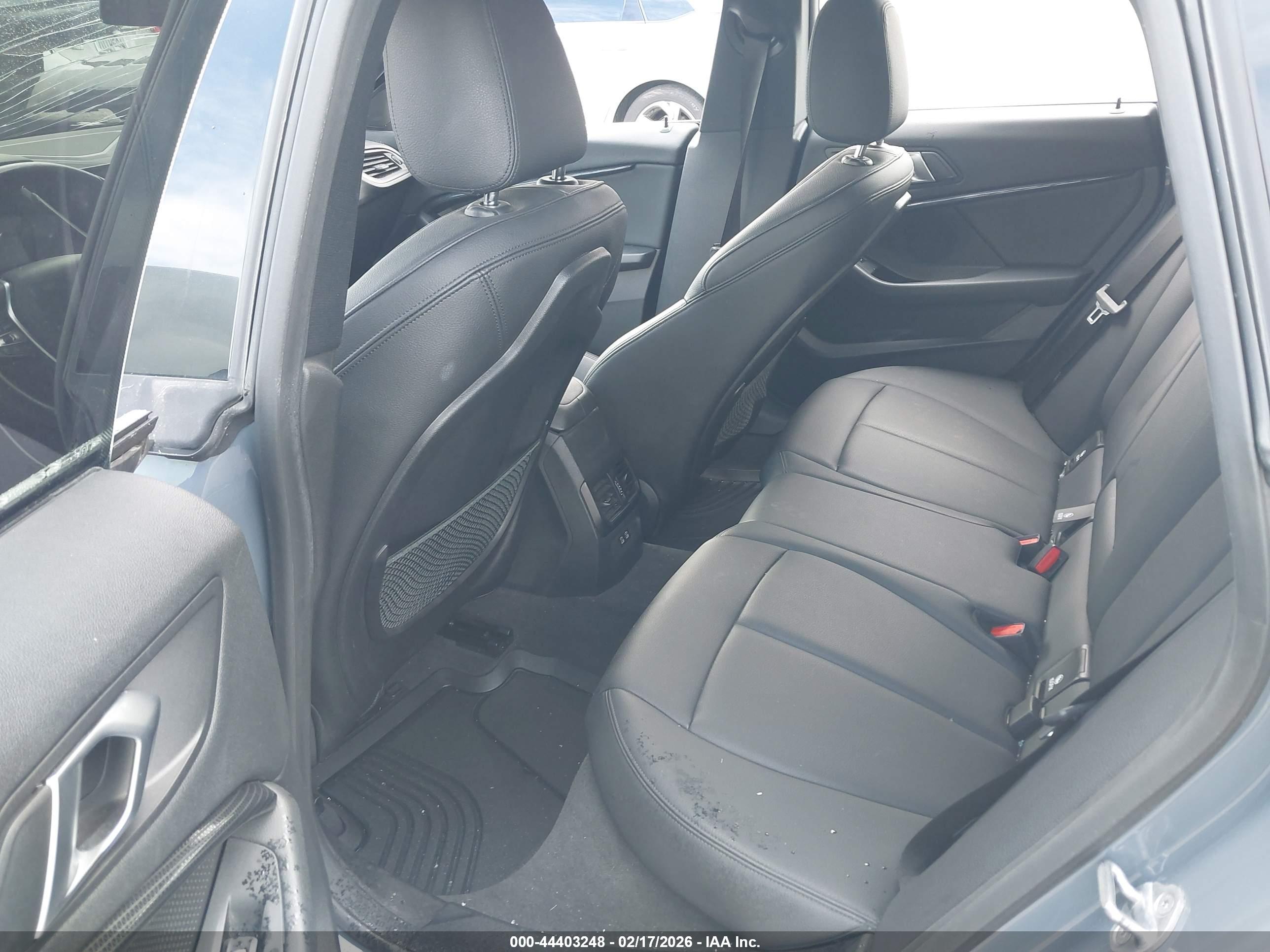 BMW 228 image 8