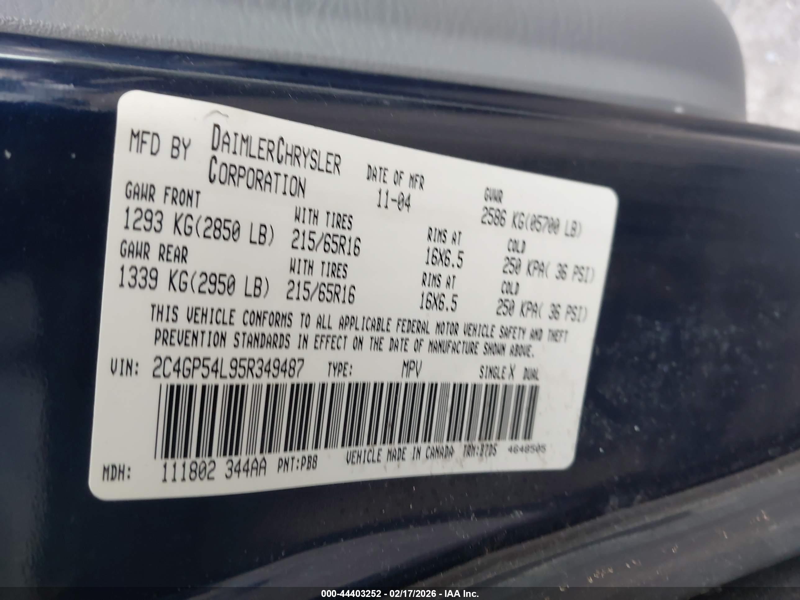 CHRYSLER TOWN image 9