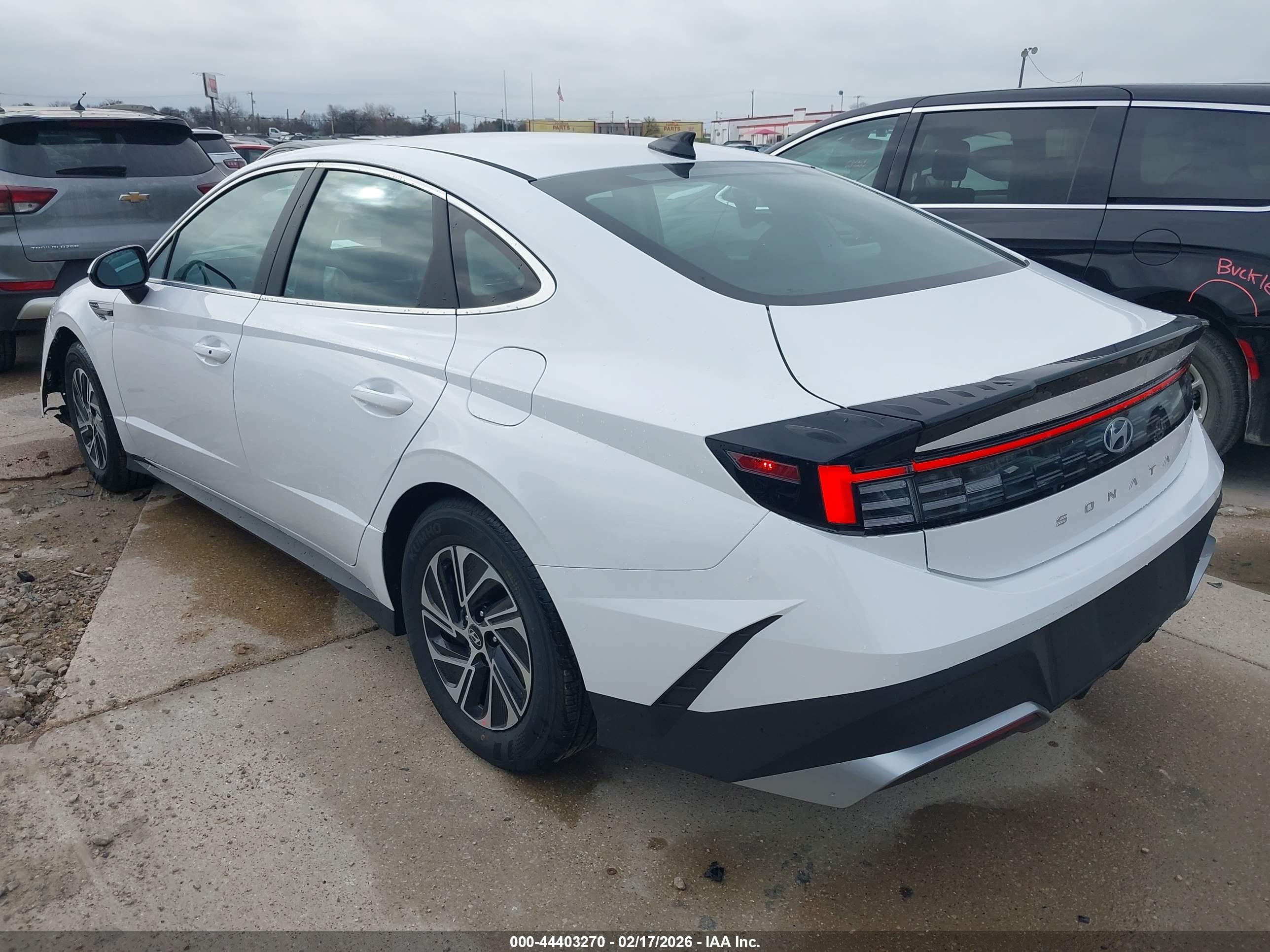HYUNDAI SONATA image 3