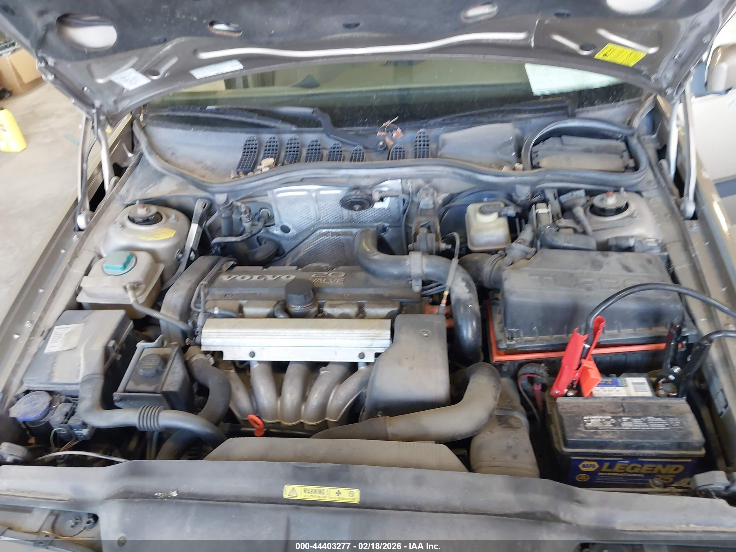 VOLVO 850 image 10