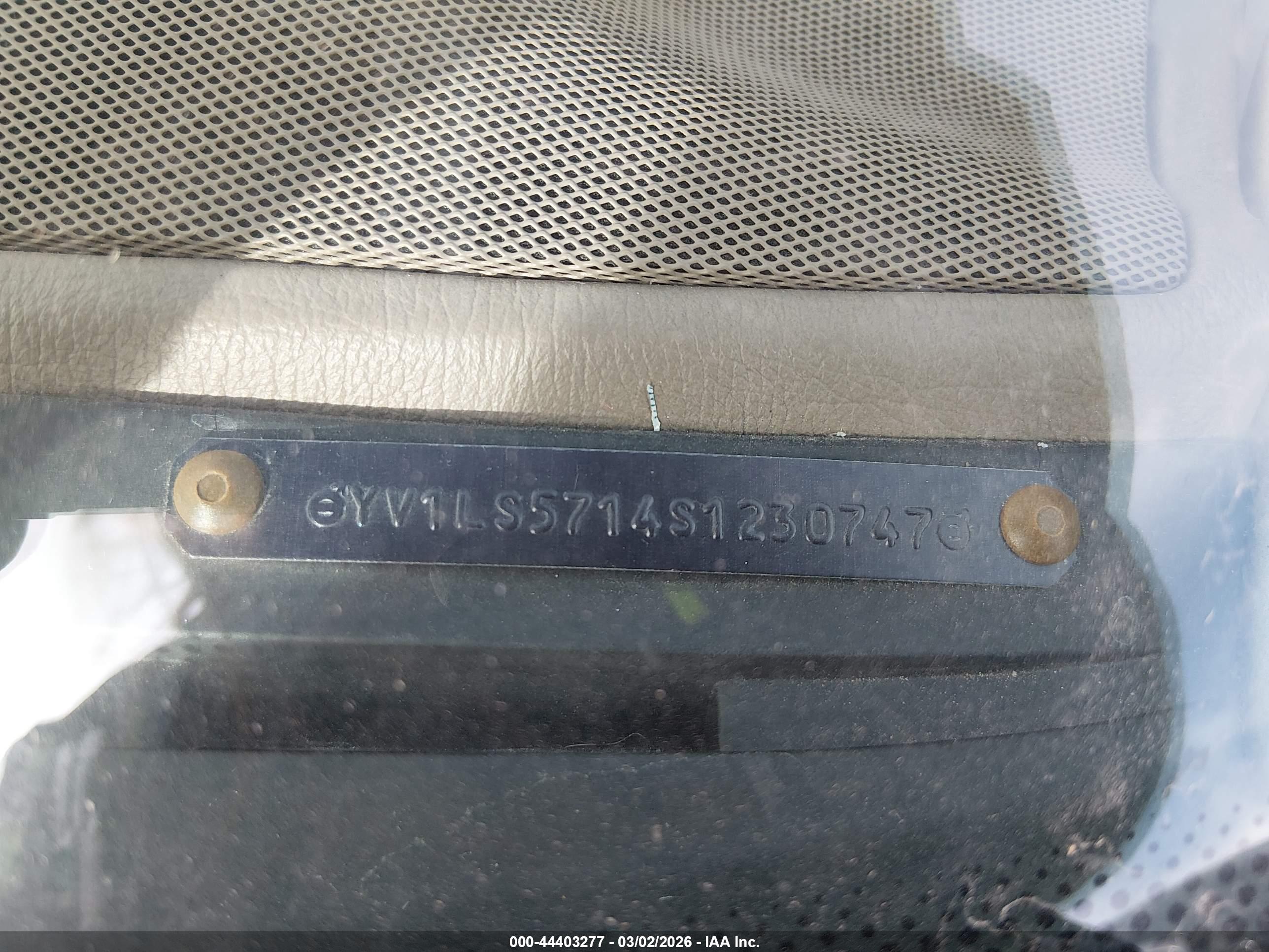 VOLVO 850 image 9