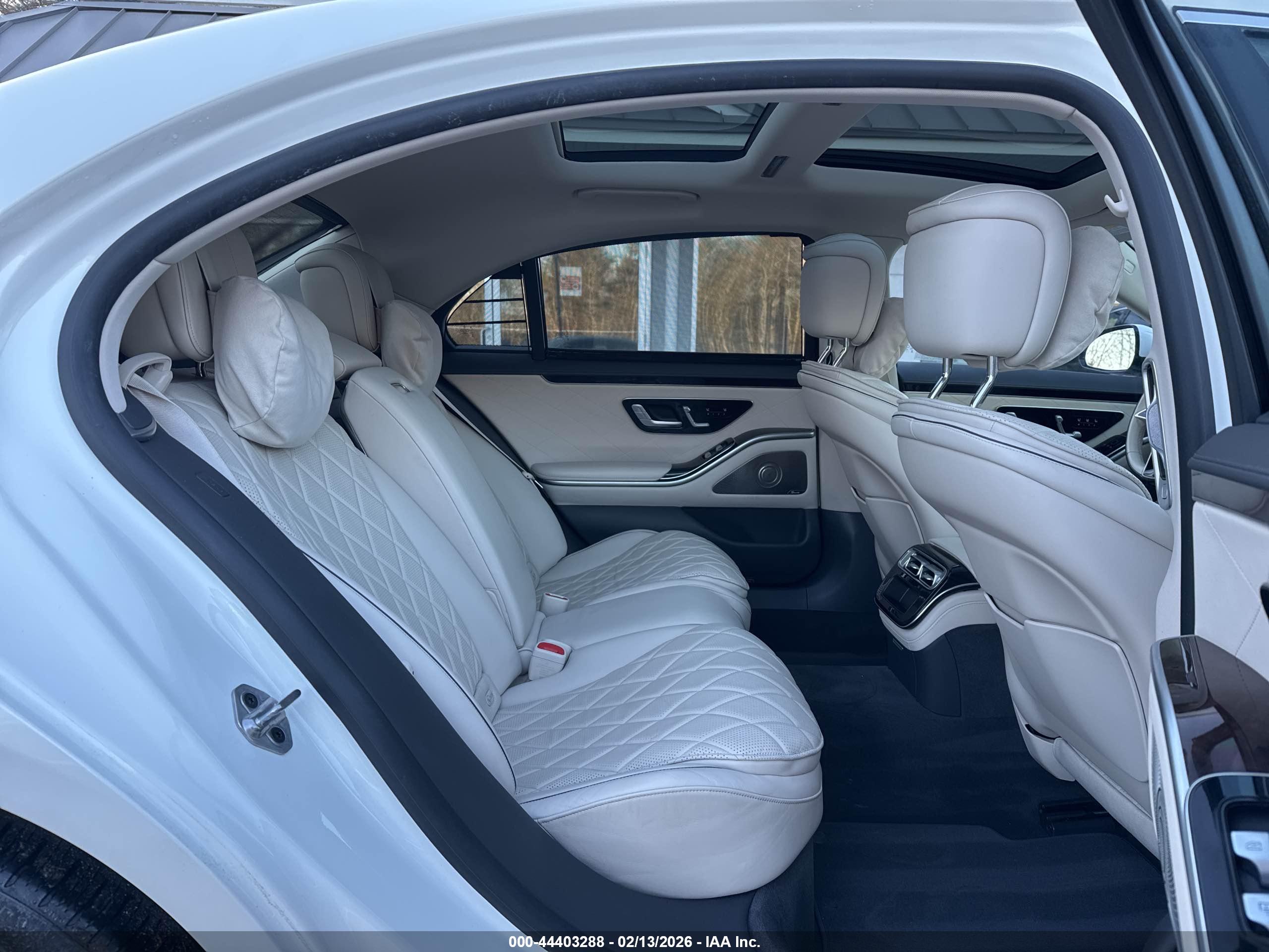 MERCEDES-BENZ S image 8