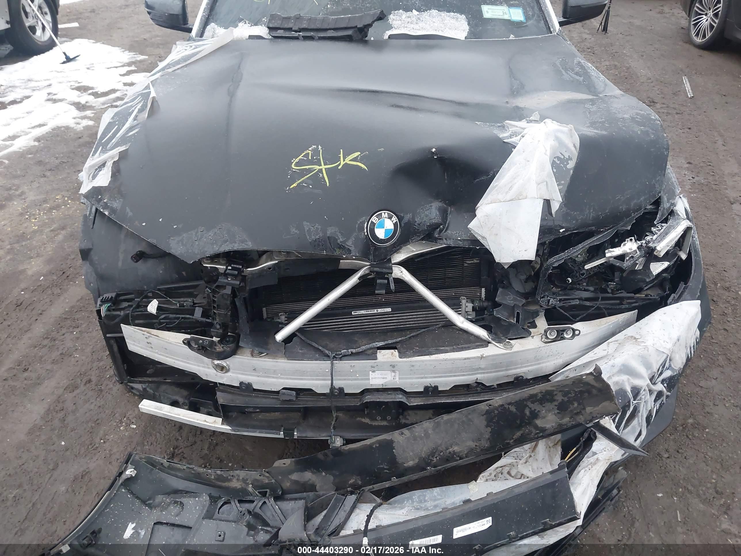 BMW 330I image 10