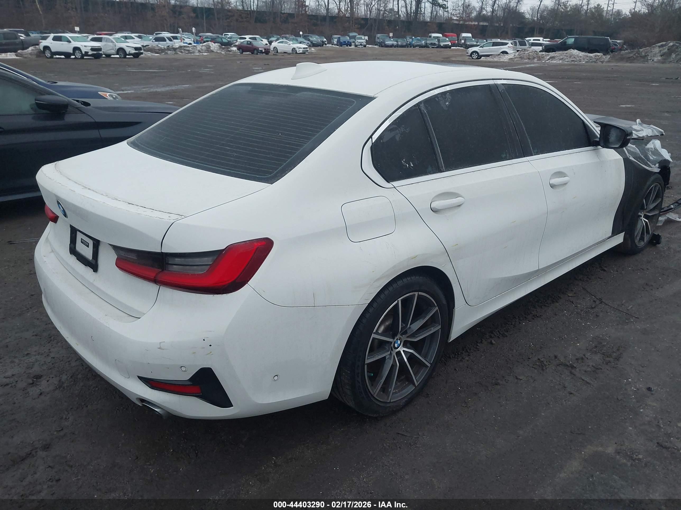 BMW 330I image 4