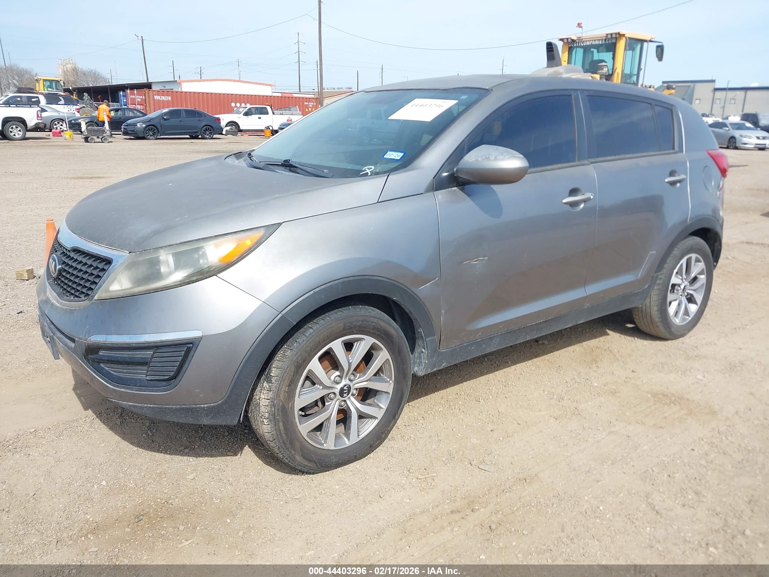 KIA SPORTAGE image 2