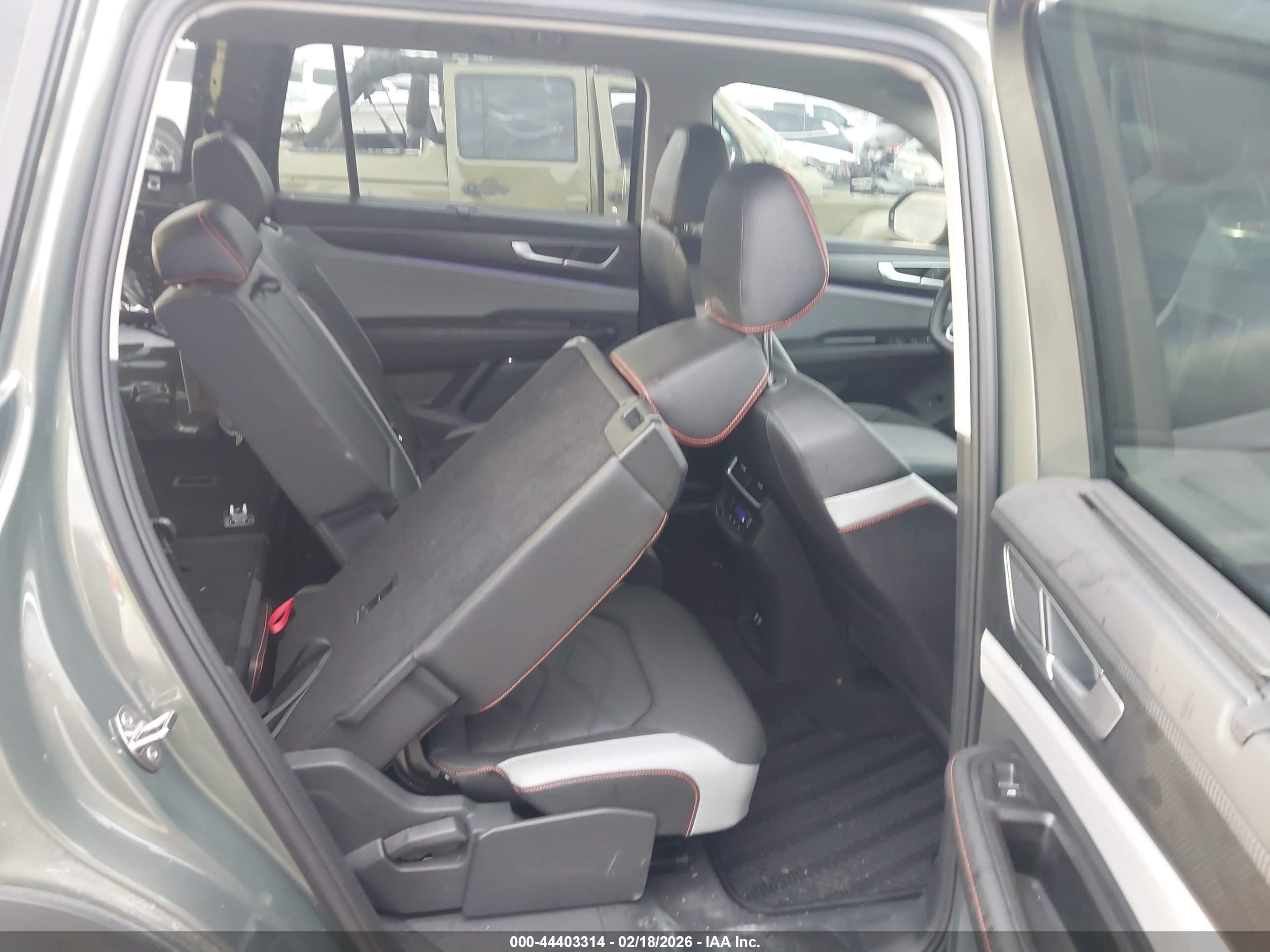 VOLKSWAGEN ATLAS image 8
