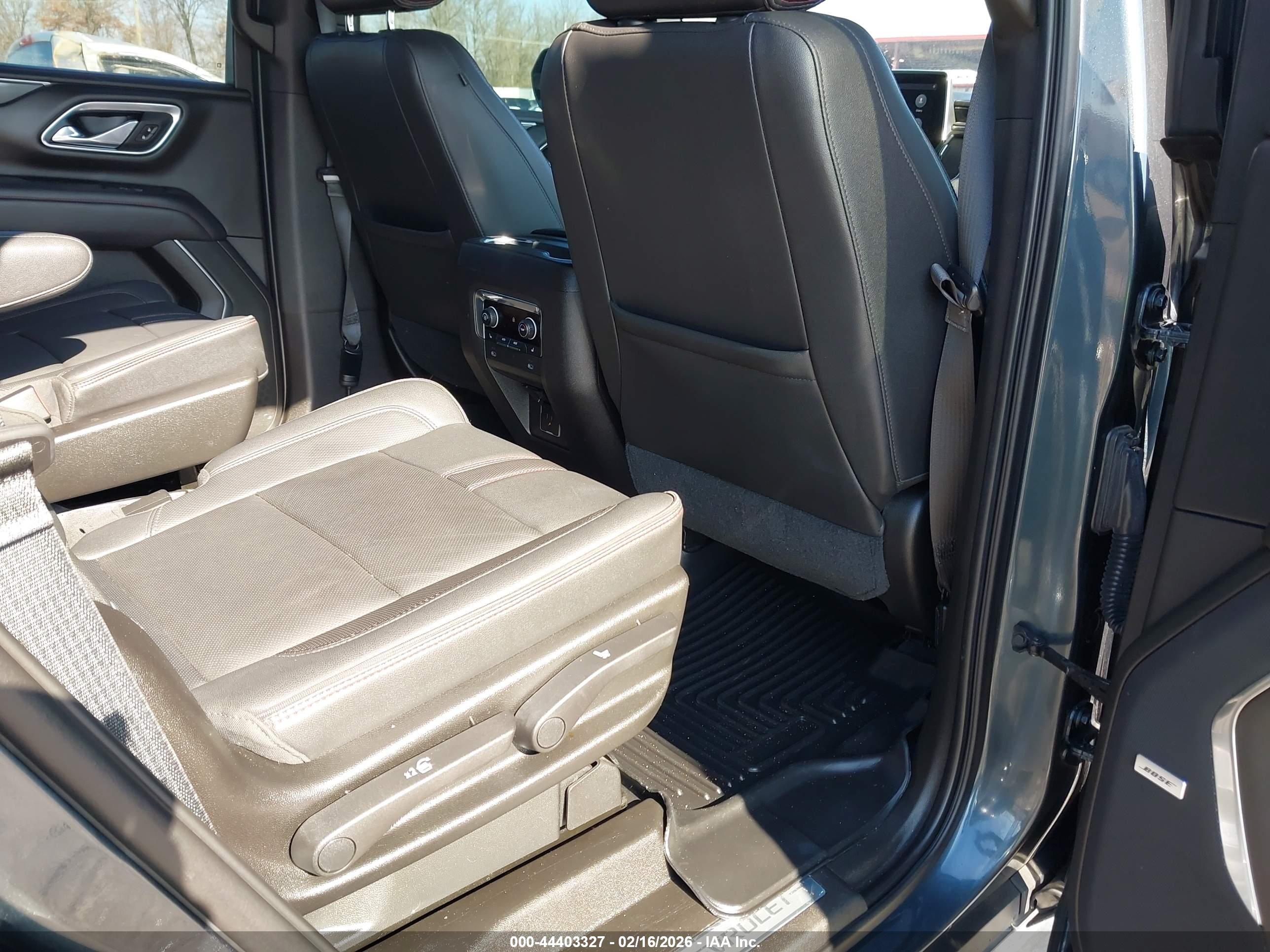 CHEVROLET TAHOE image 8