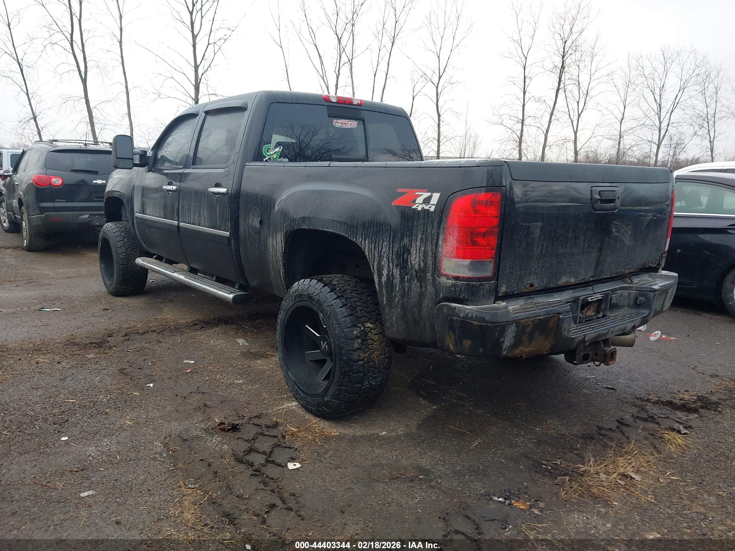 GMC SIERRA image 3