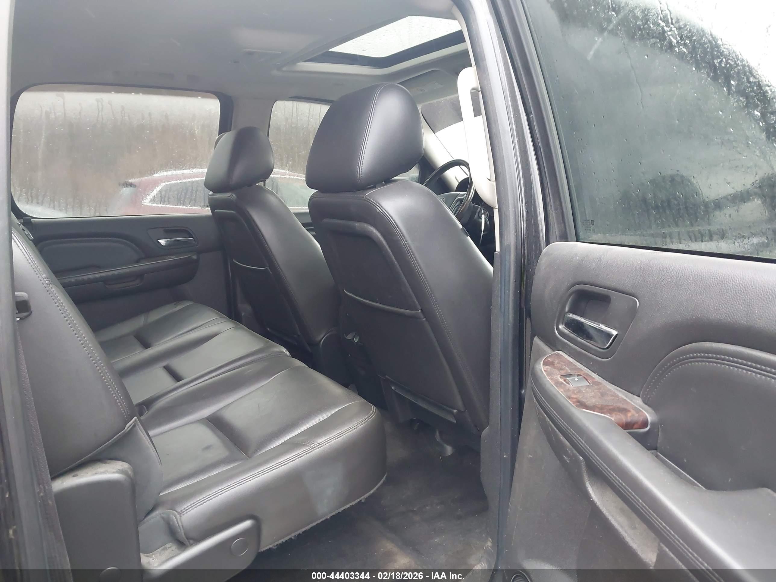 GMC SIERRA image 8