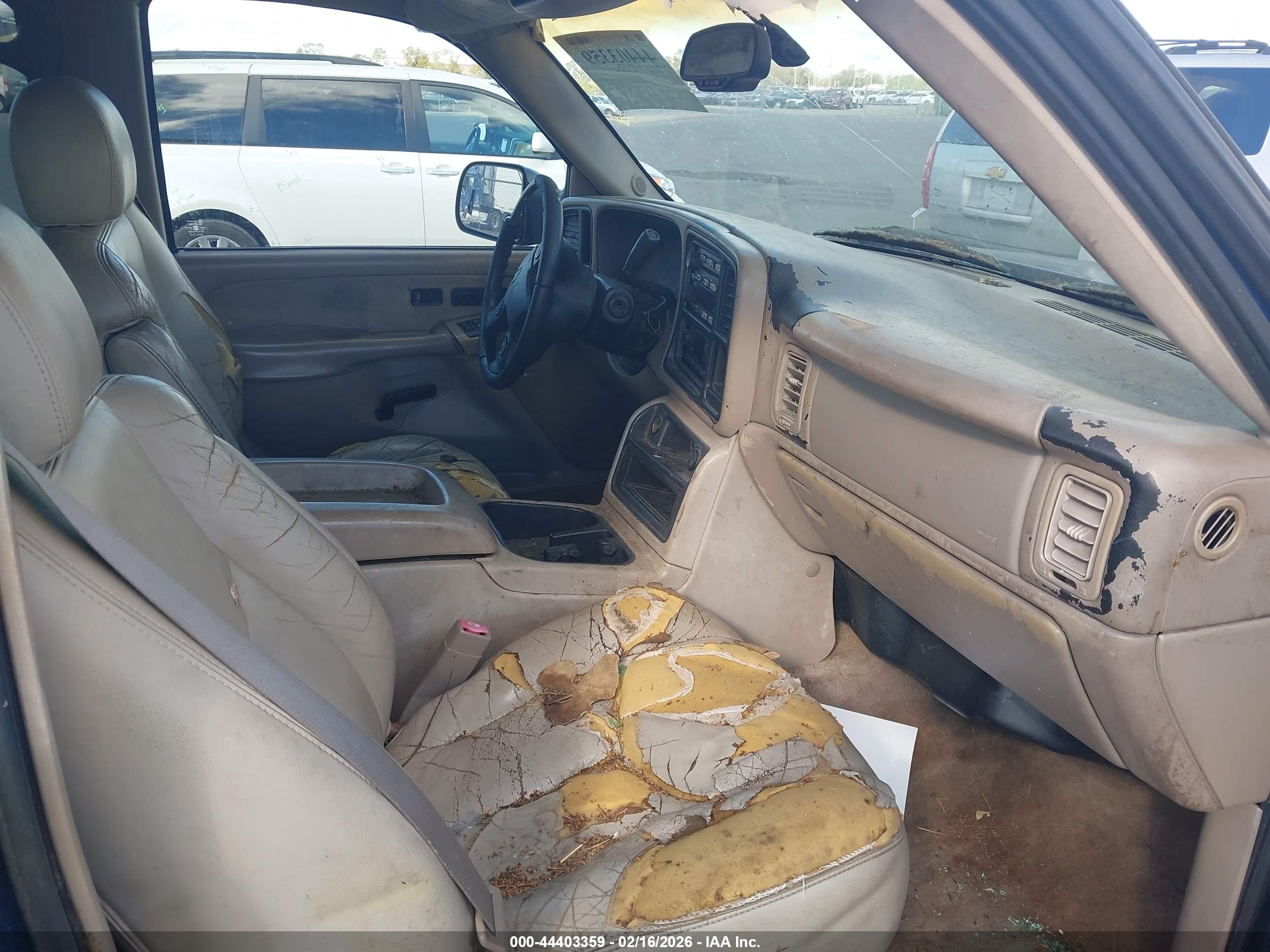 CHEVROLET SILVERADO image 5