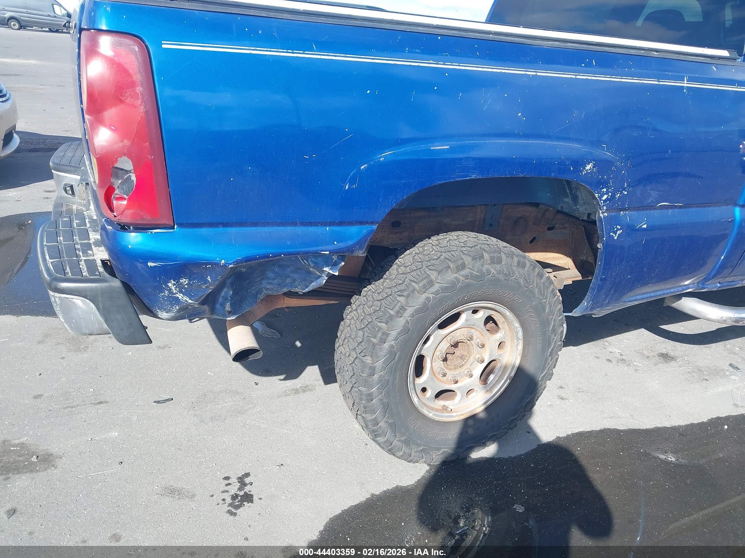 CHEVROLET SILVERADO image 6