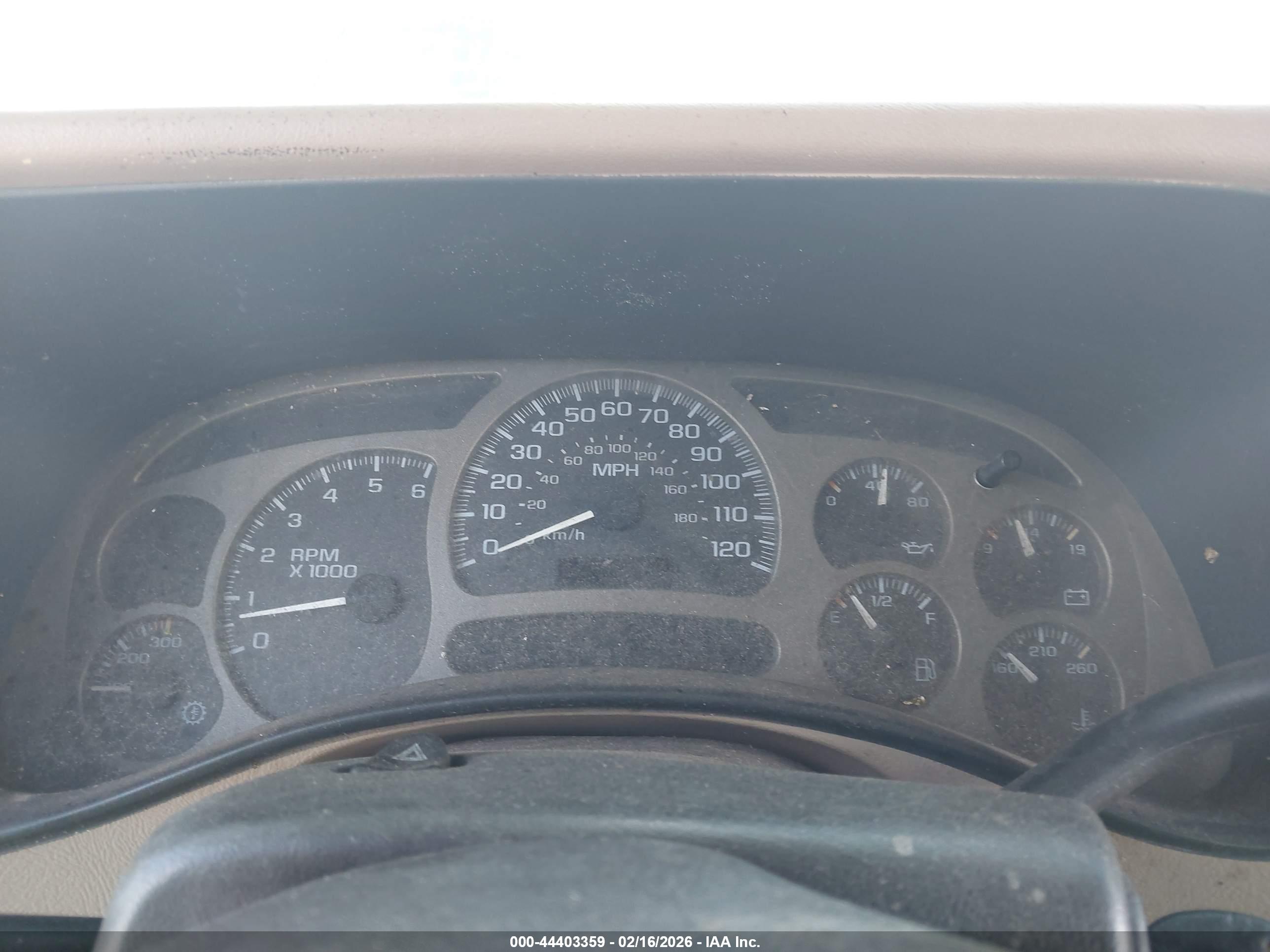 CHEVROLET SILVERADO image 7
