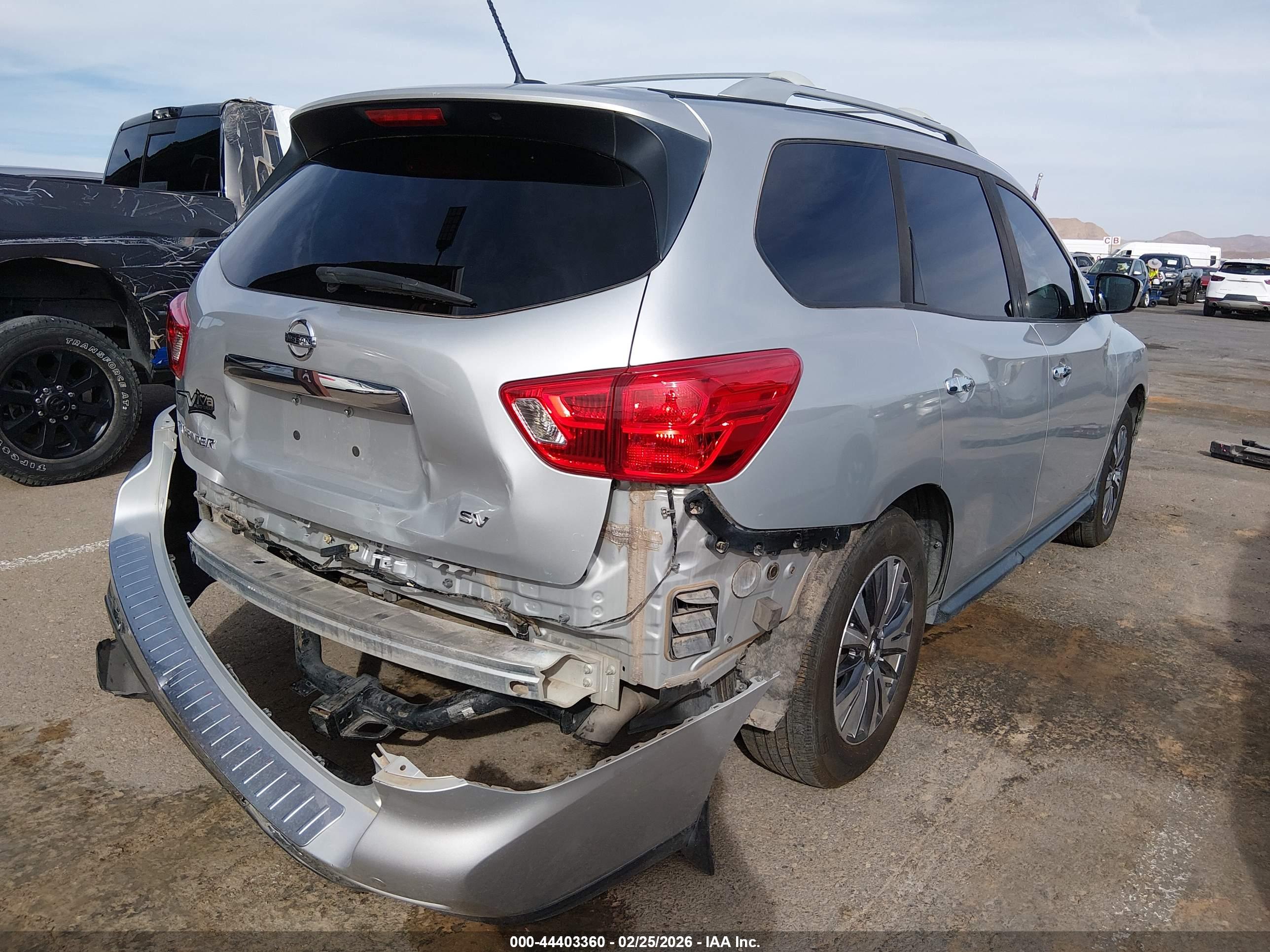 NISSAN PATHFINDER image 4