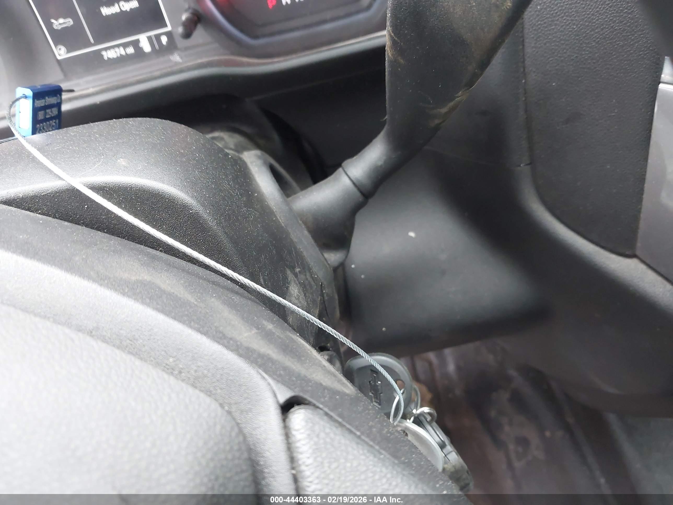 CHEVROLET SILVERADO image 11