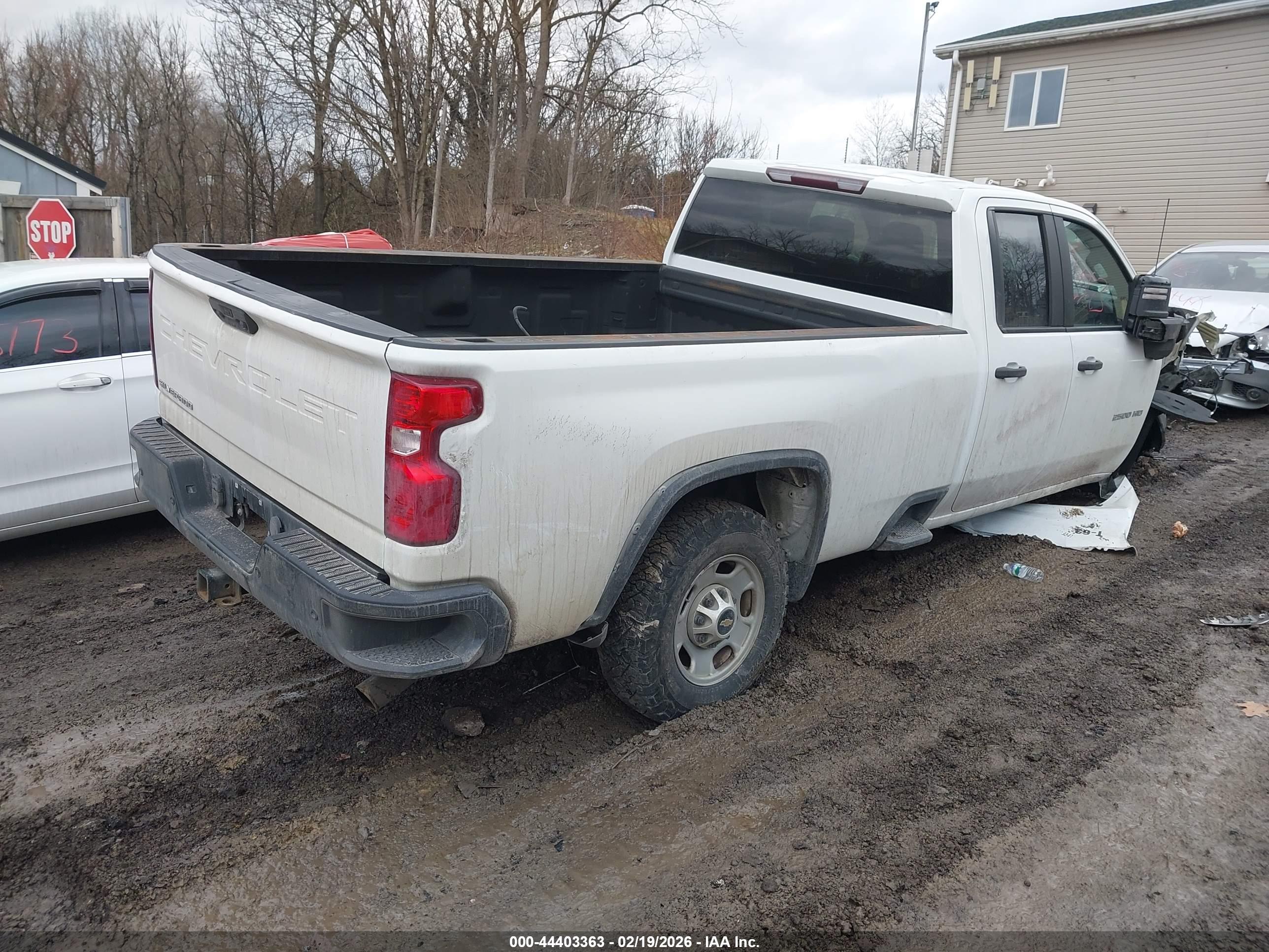 CHEVROLET SILVERADO image 4