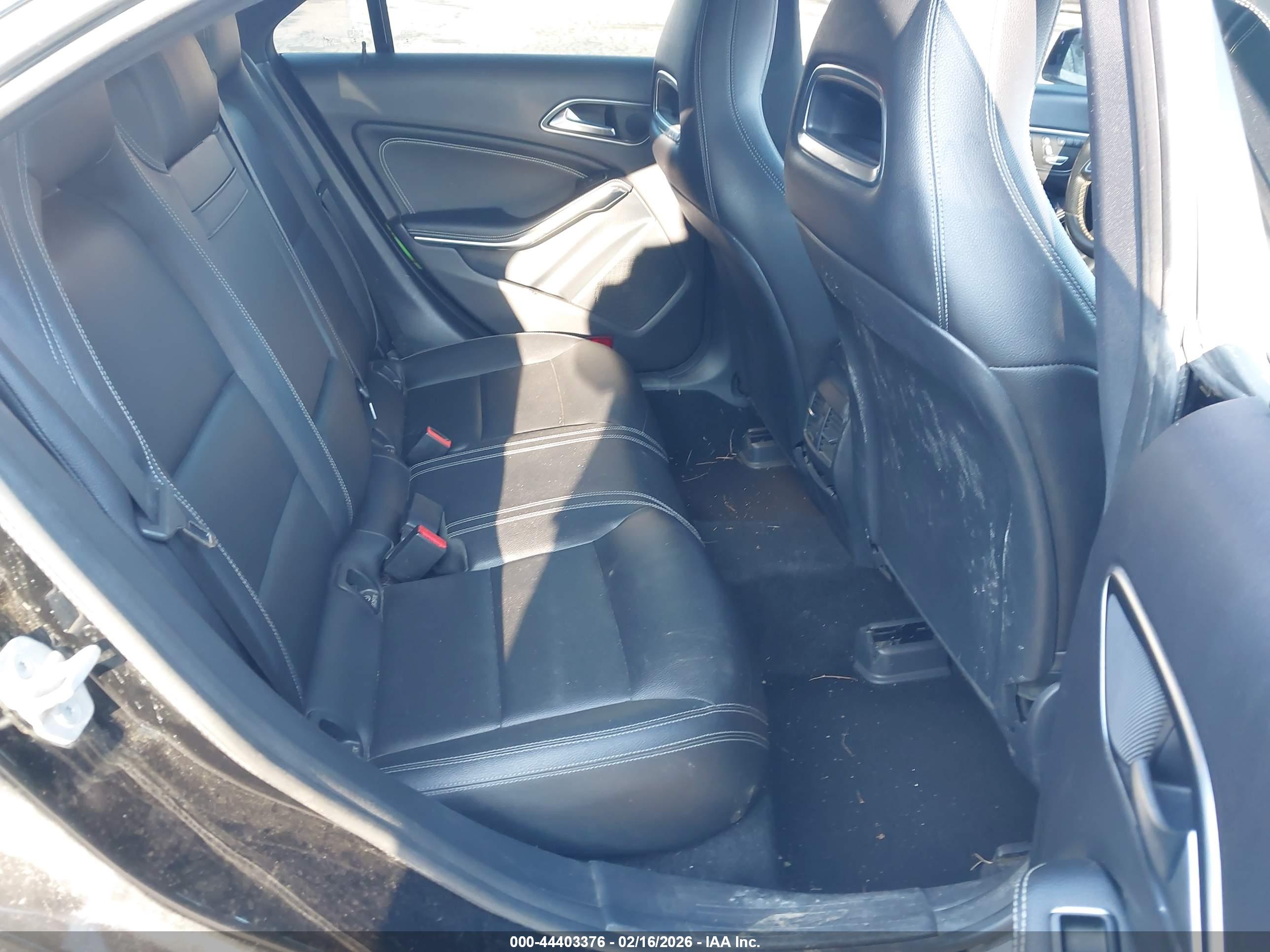 MERCEDES-BENZ CLA image 8