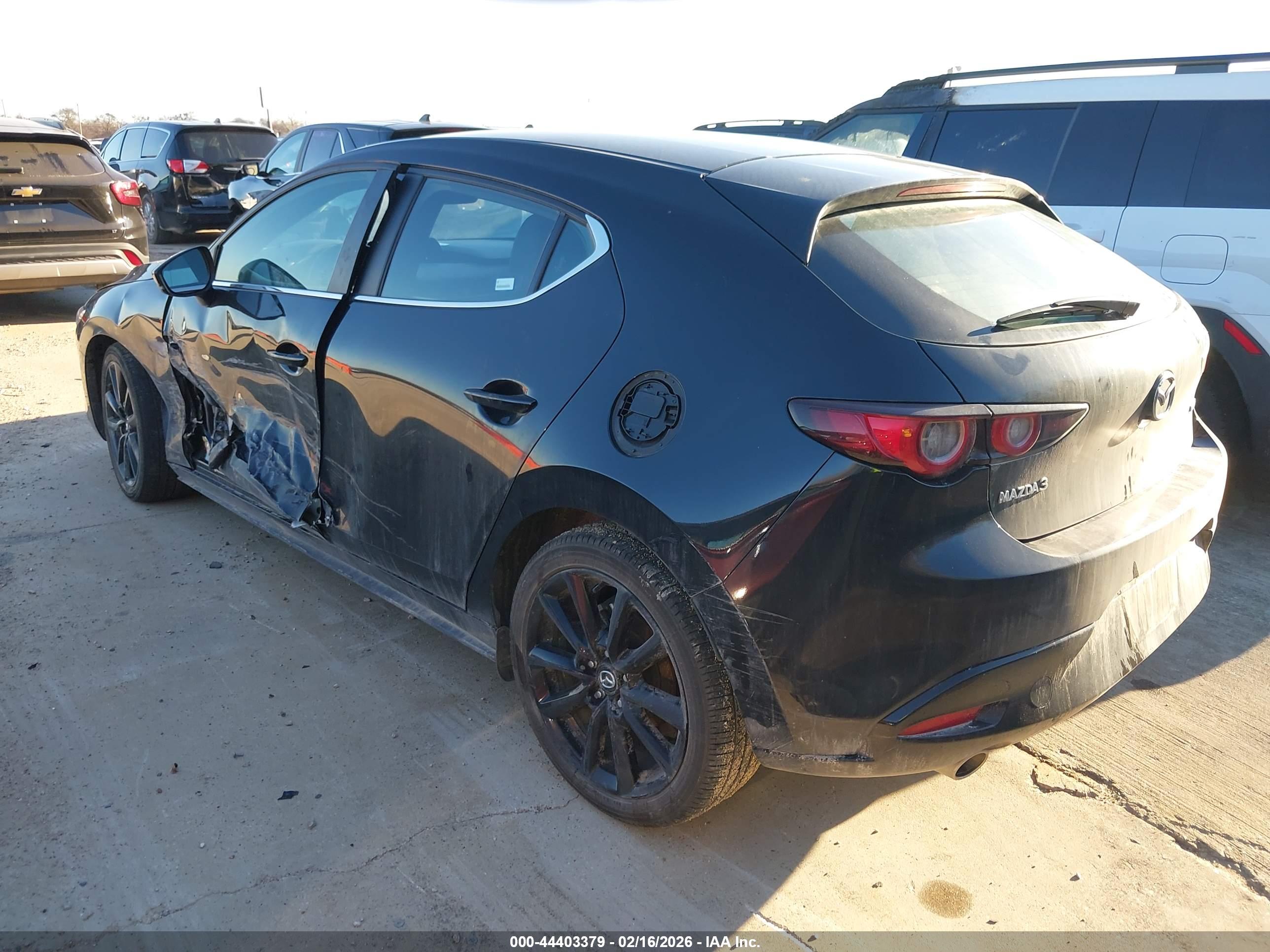 MAZDA MAZDA3 image 3