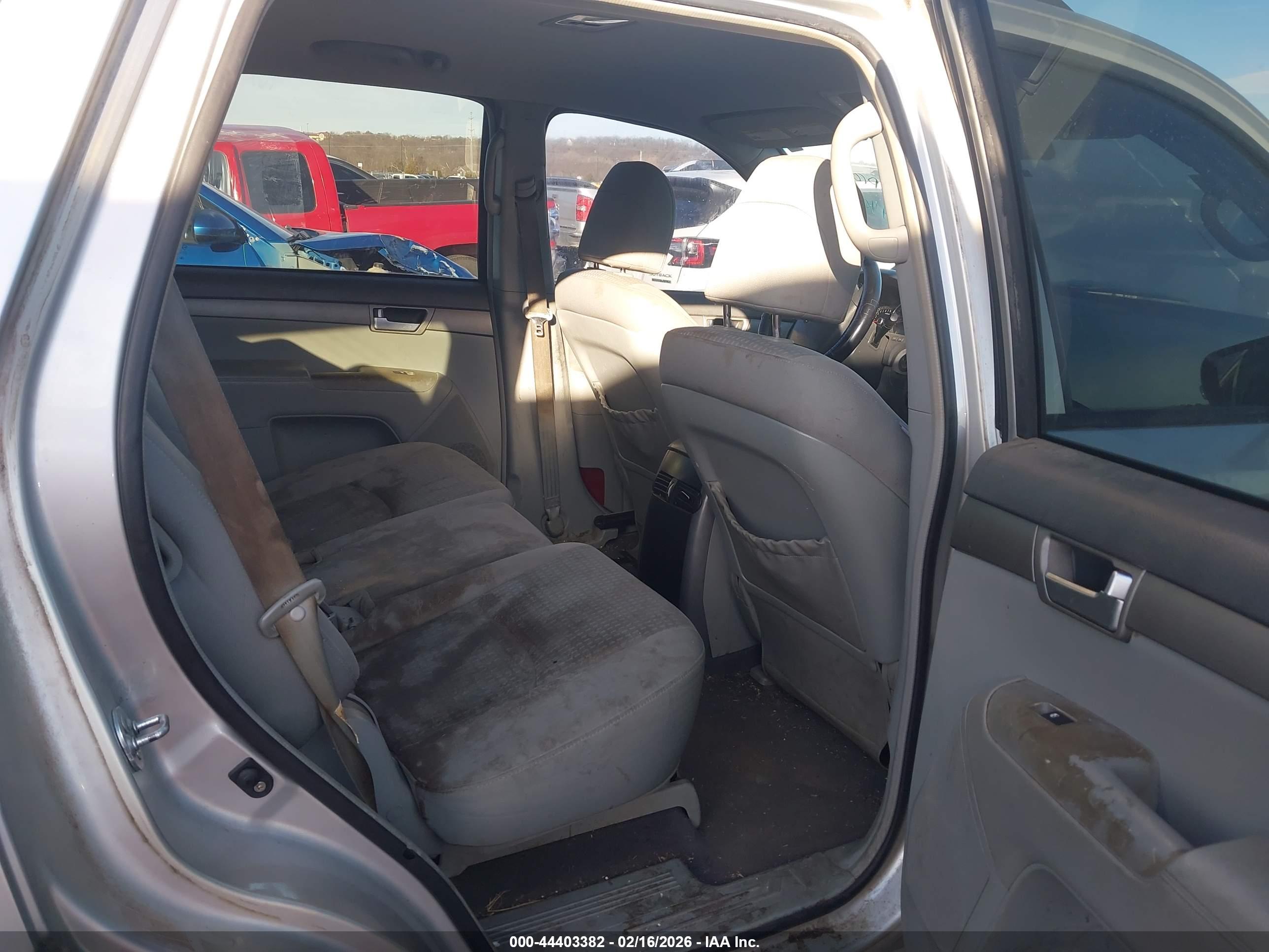 KIA BORREGO image 8