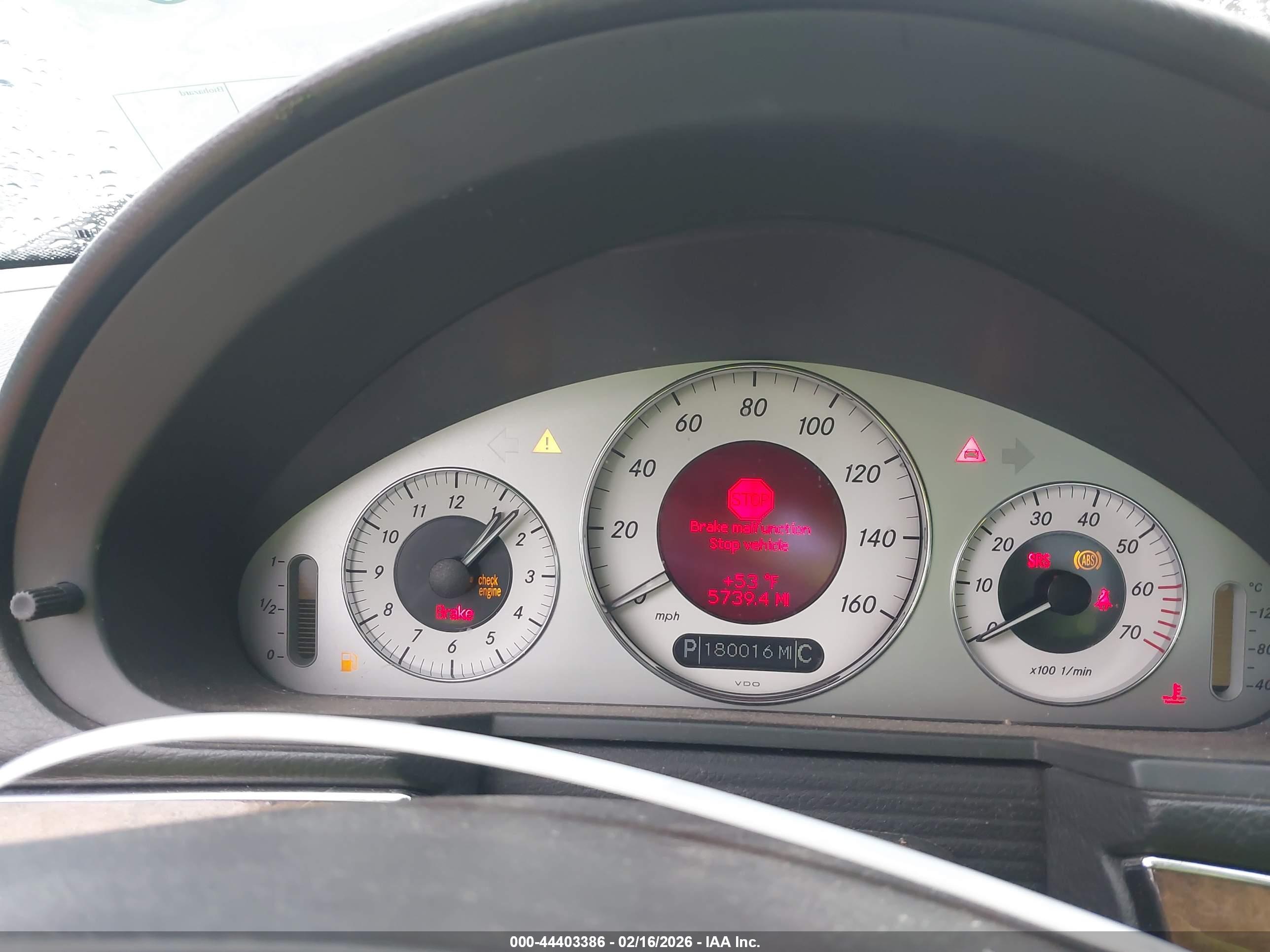 MERCEDES-BENZ E image 7