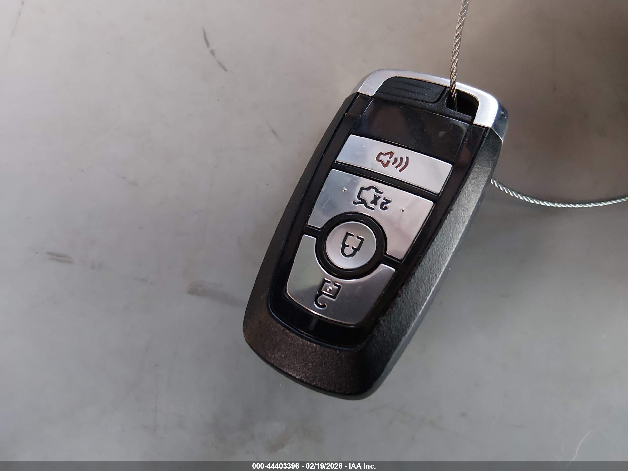 FORD FUSION image 11