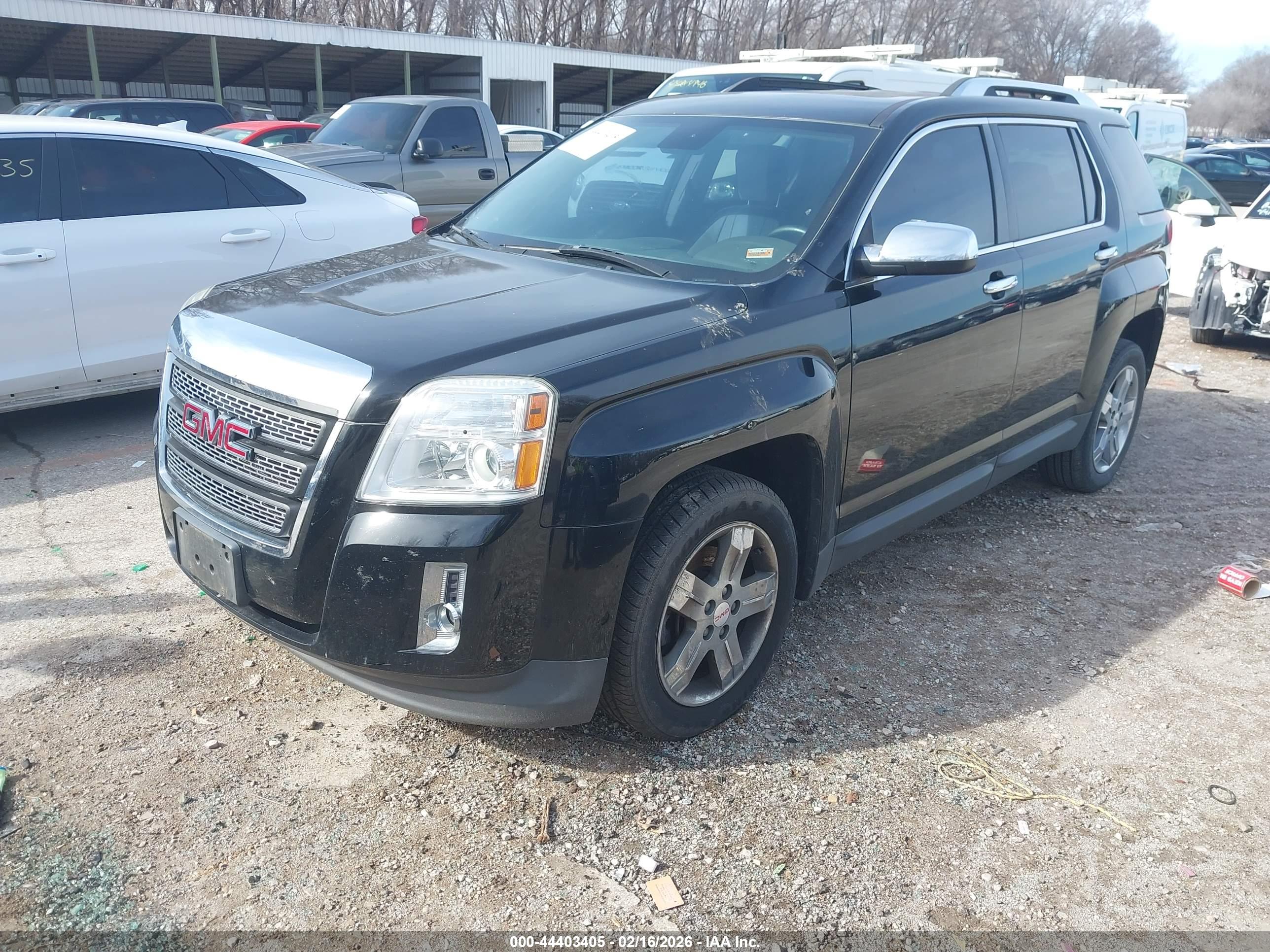 GMC TERRAIN image 2