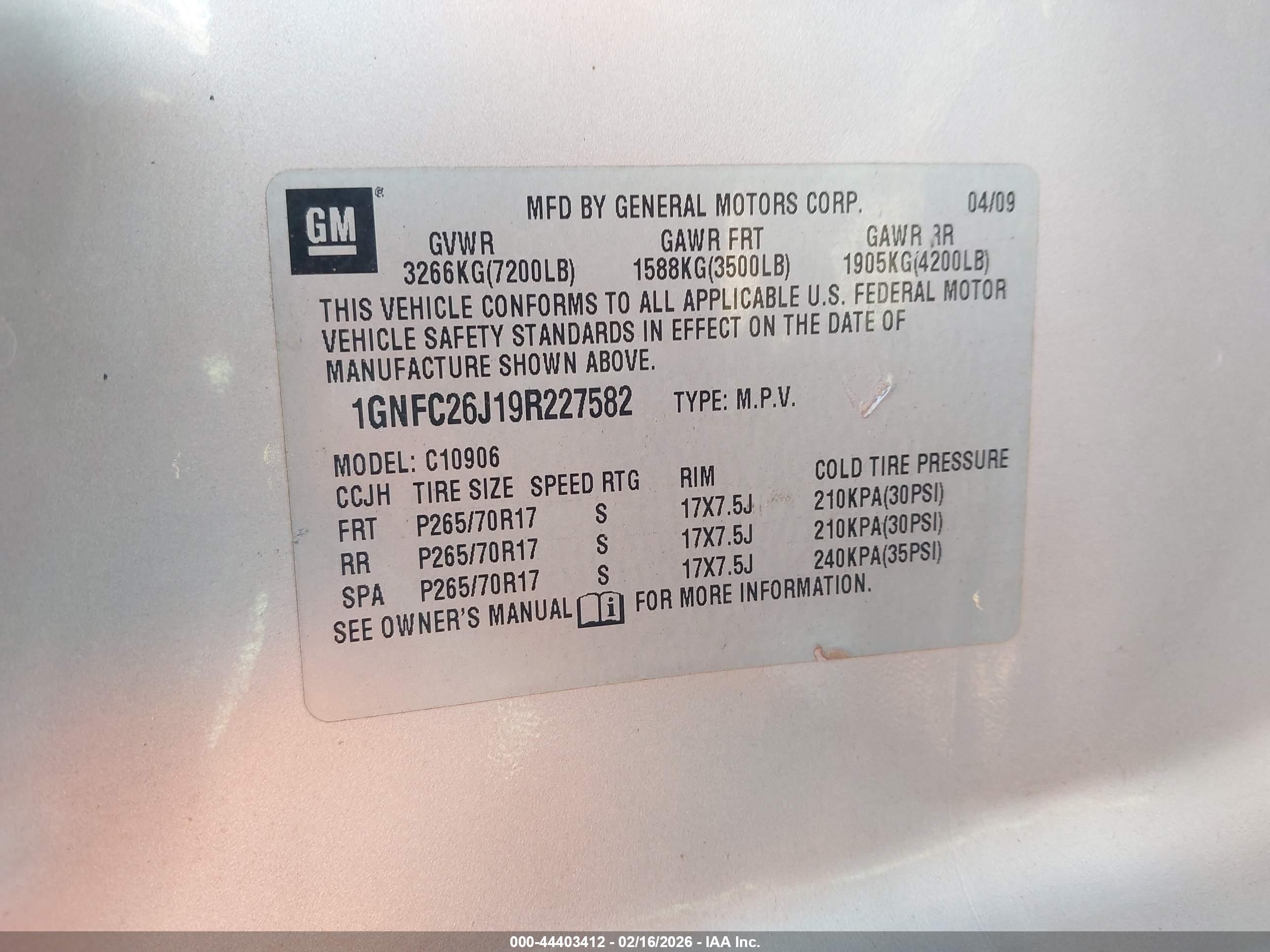 CHEVROLET SUBURBAN image 9