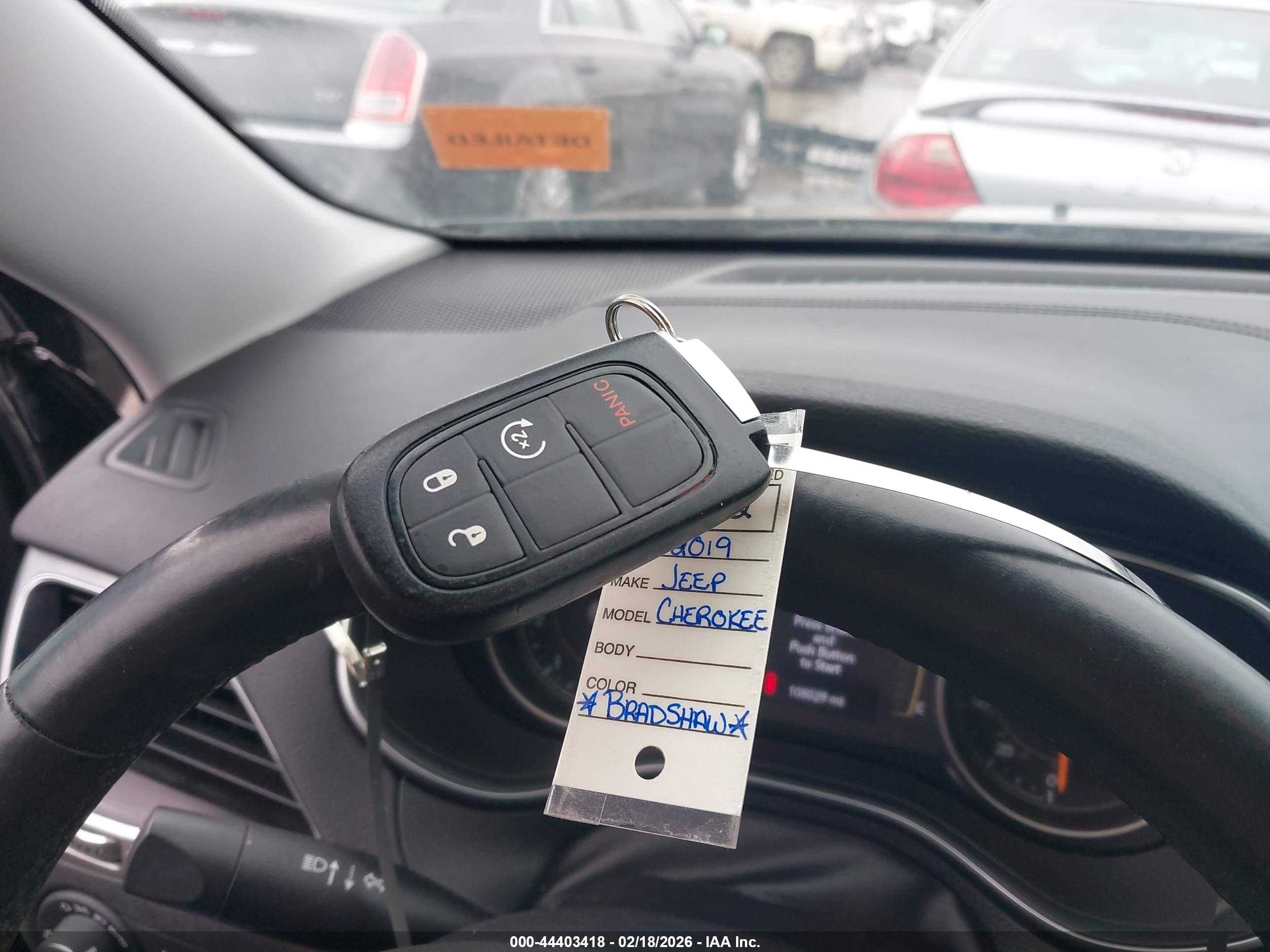 JEEP CHEROKEE image 11