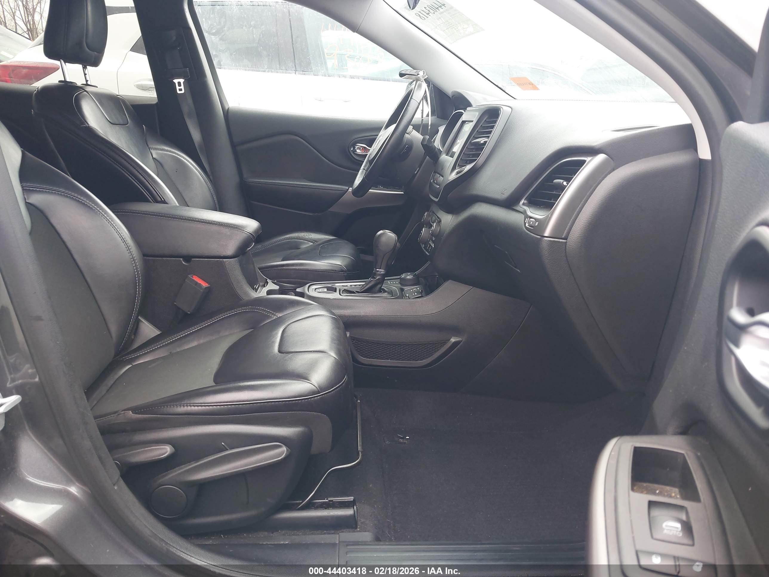 JEEP CHEROKEE image 5