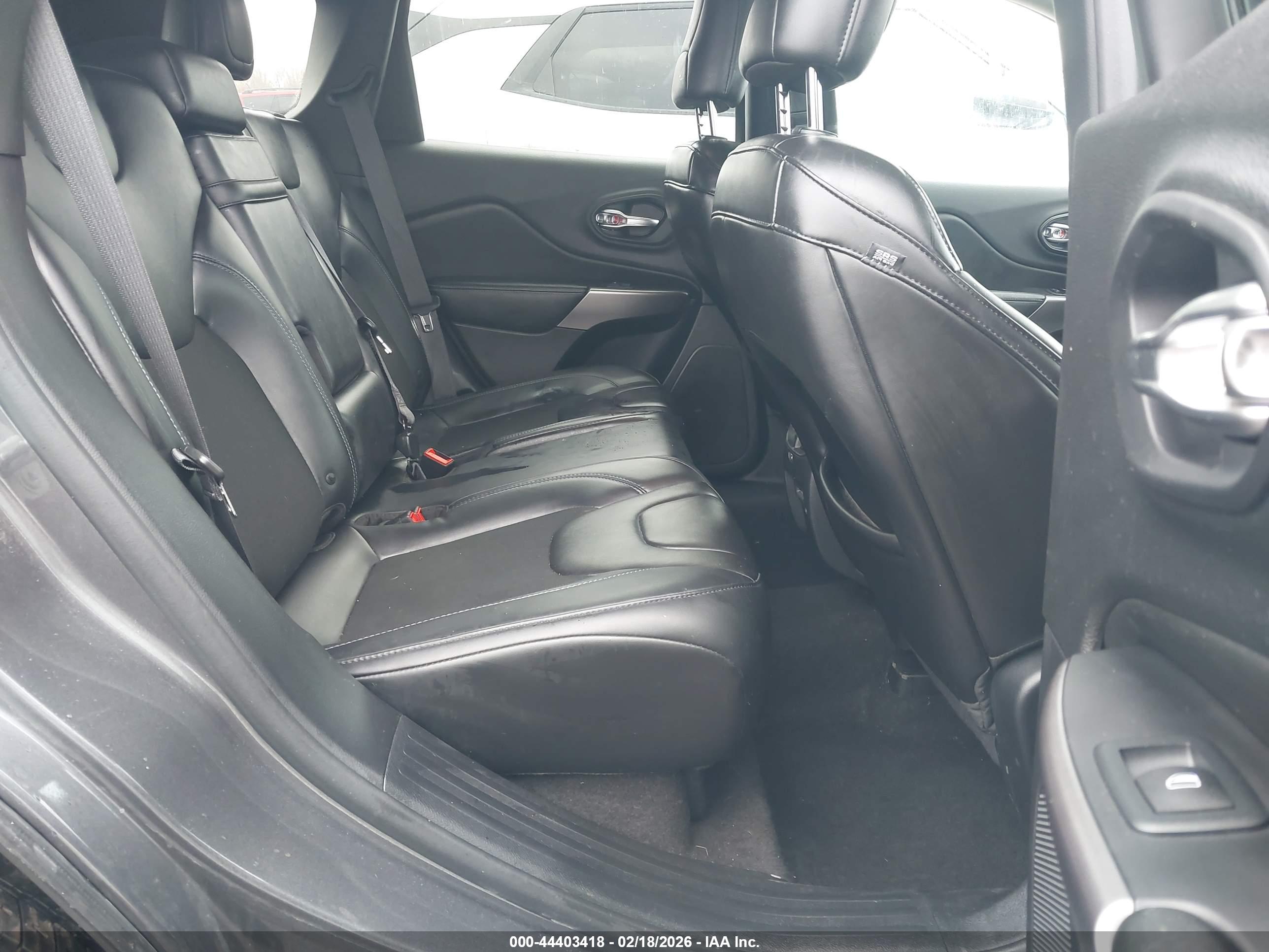 JEEP CHEROKEE image 8