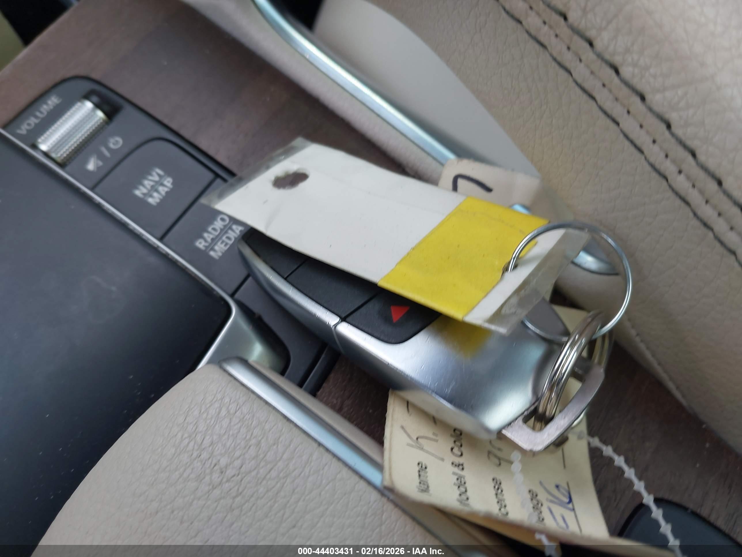 MERCEDES-BENZ GLS image 11