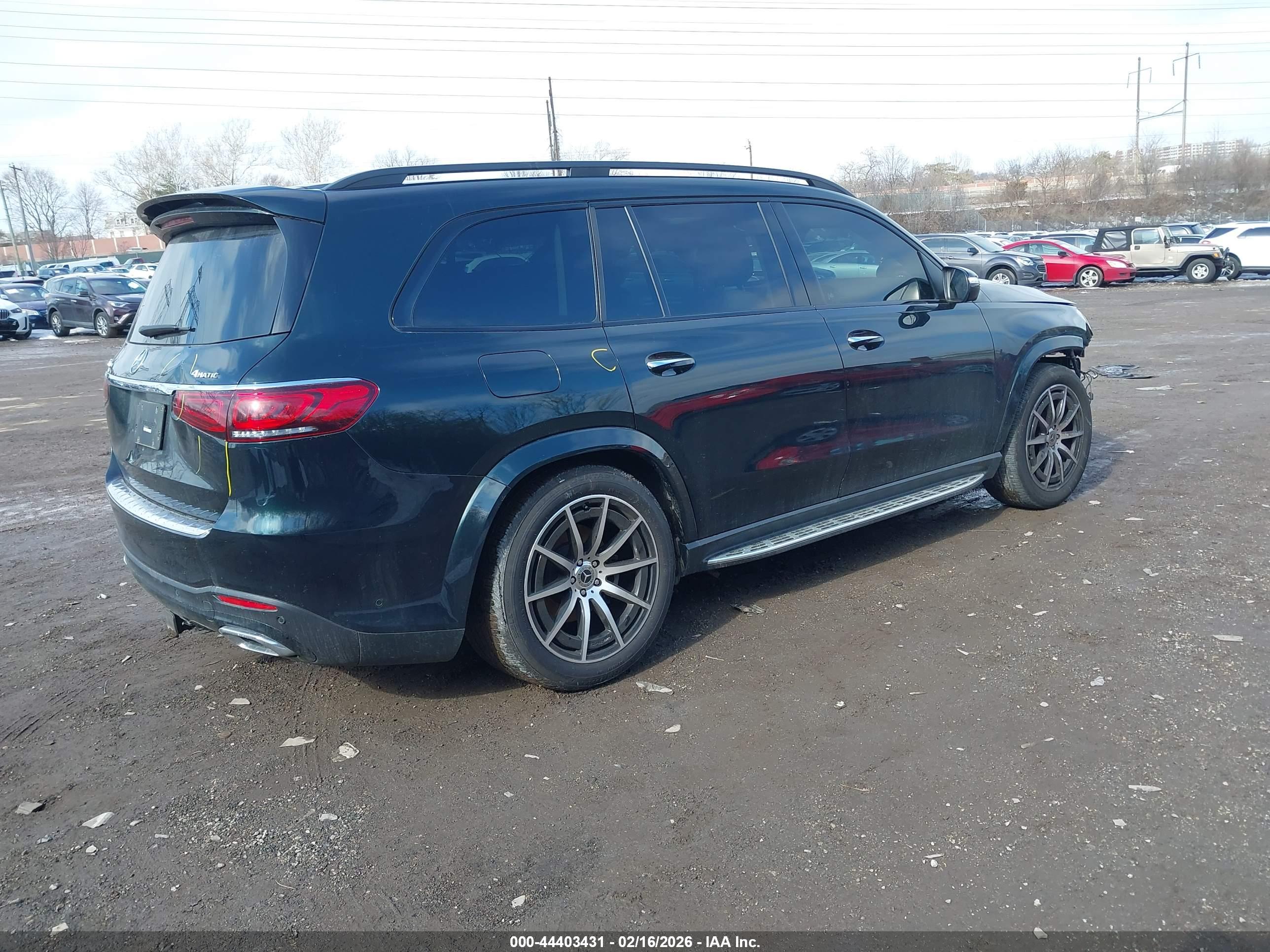 MERCEDES-BENZ GLS image 4