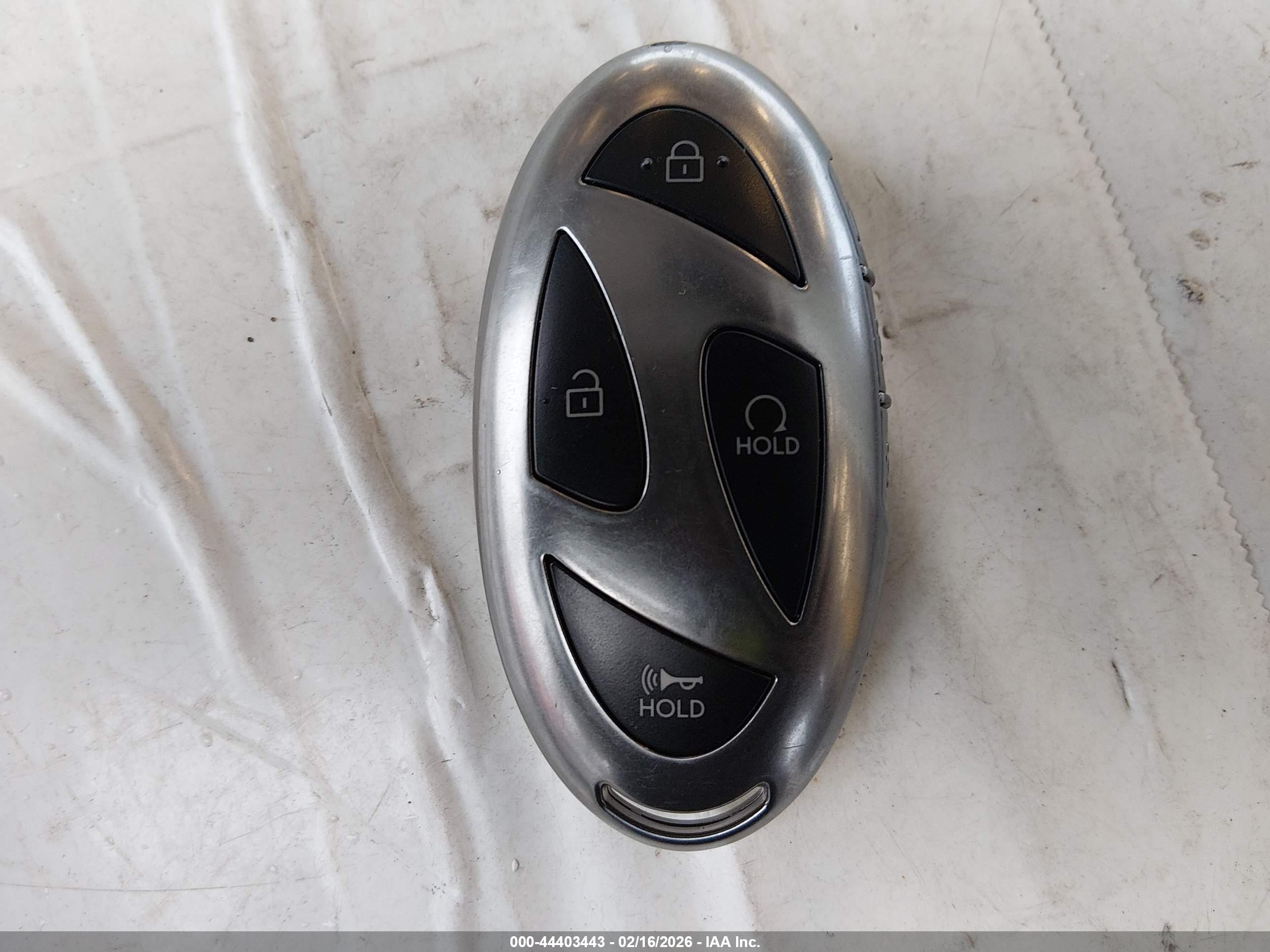 HYUNDAI SANTA image 11