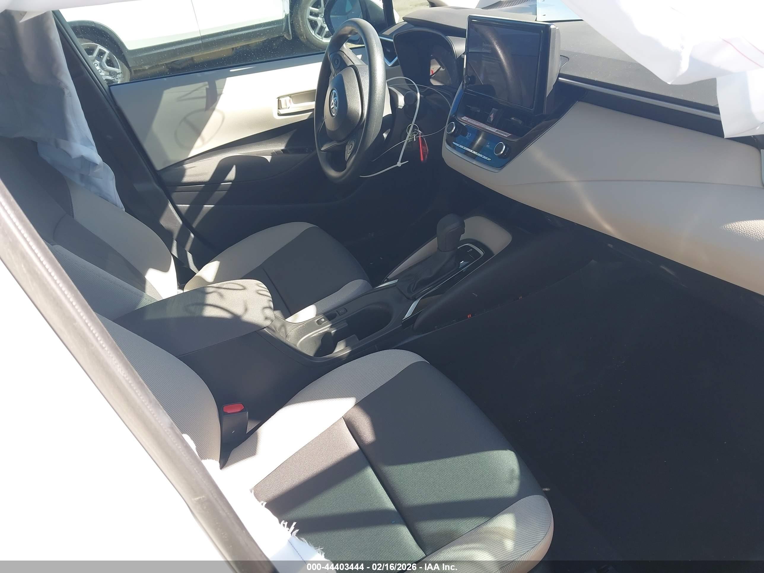 TOYOTA COROLLA image 5