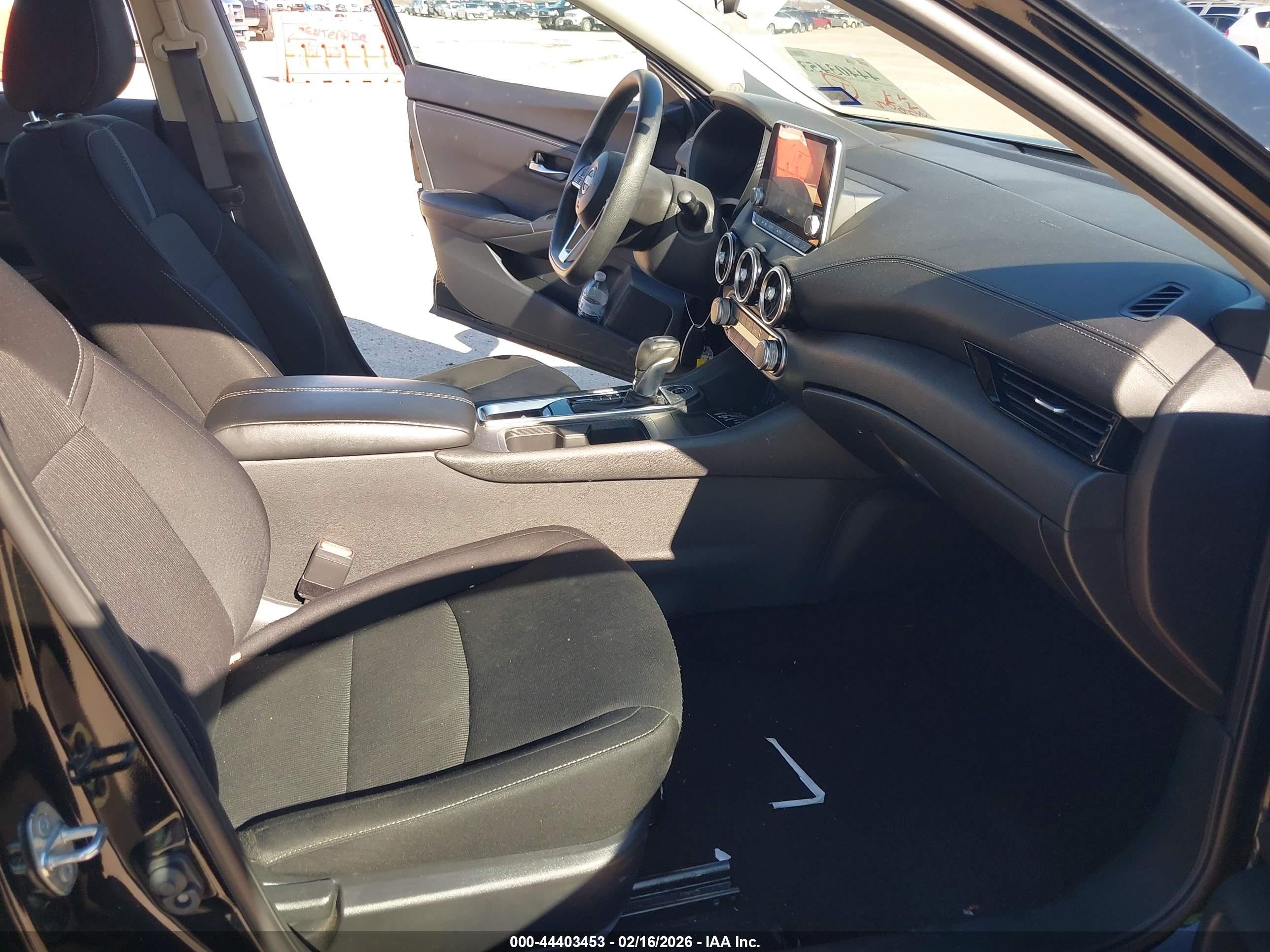 NISSAN SENTRA image 5