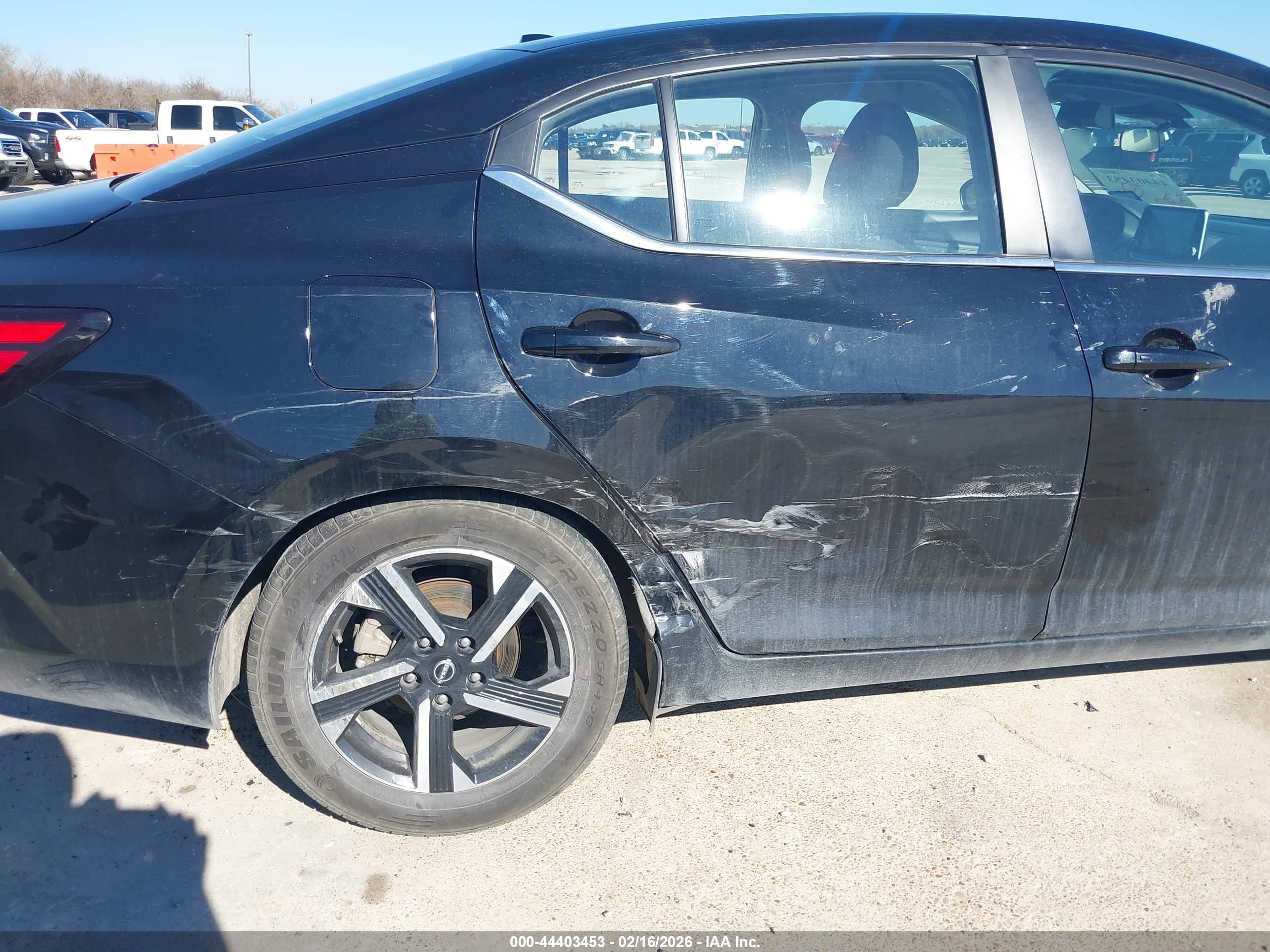 NISSAN SENTRA image 6