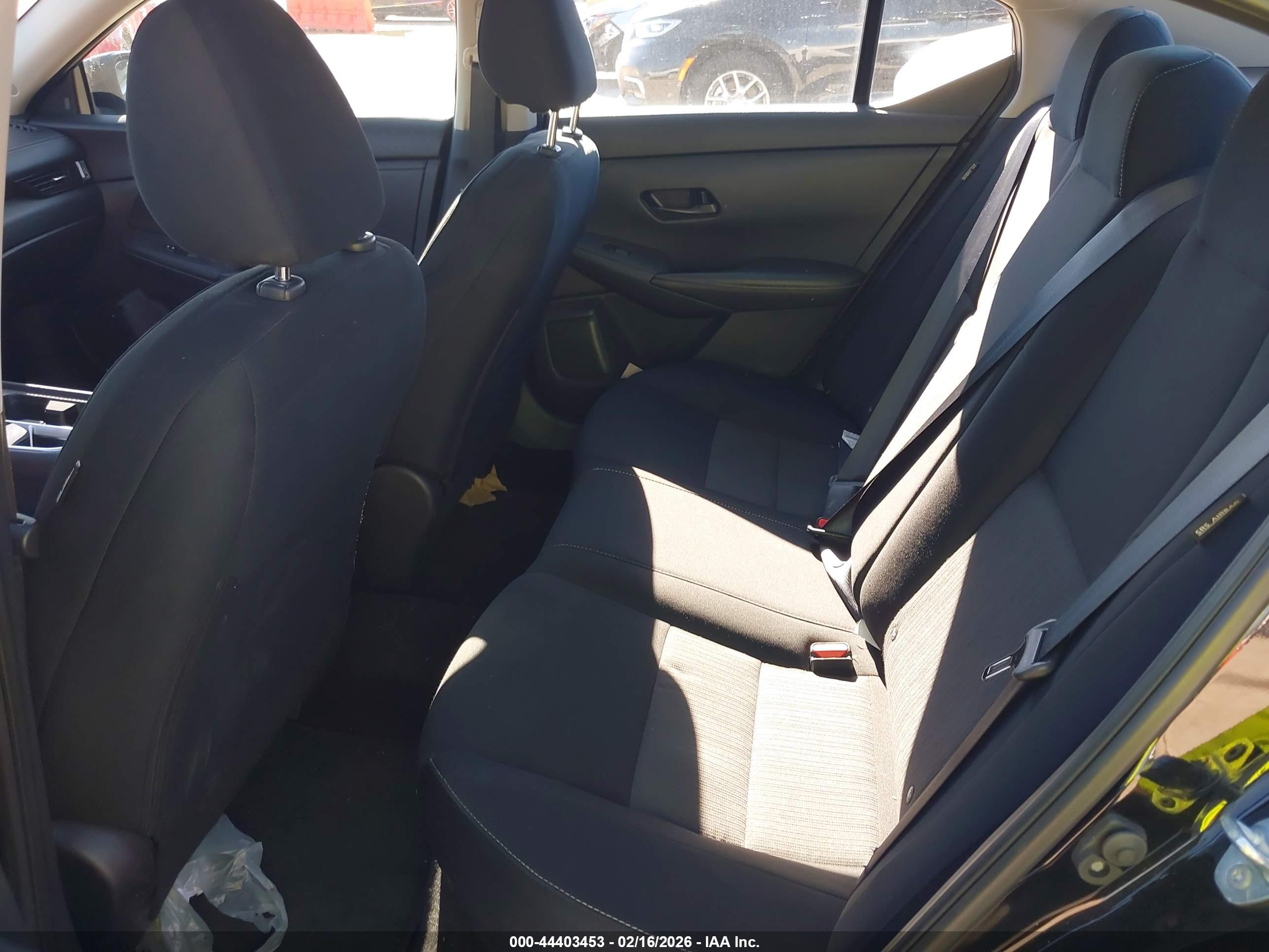 NISSAN SENTRA image 8