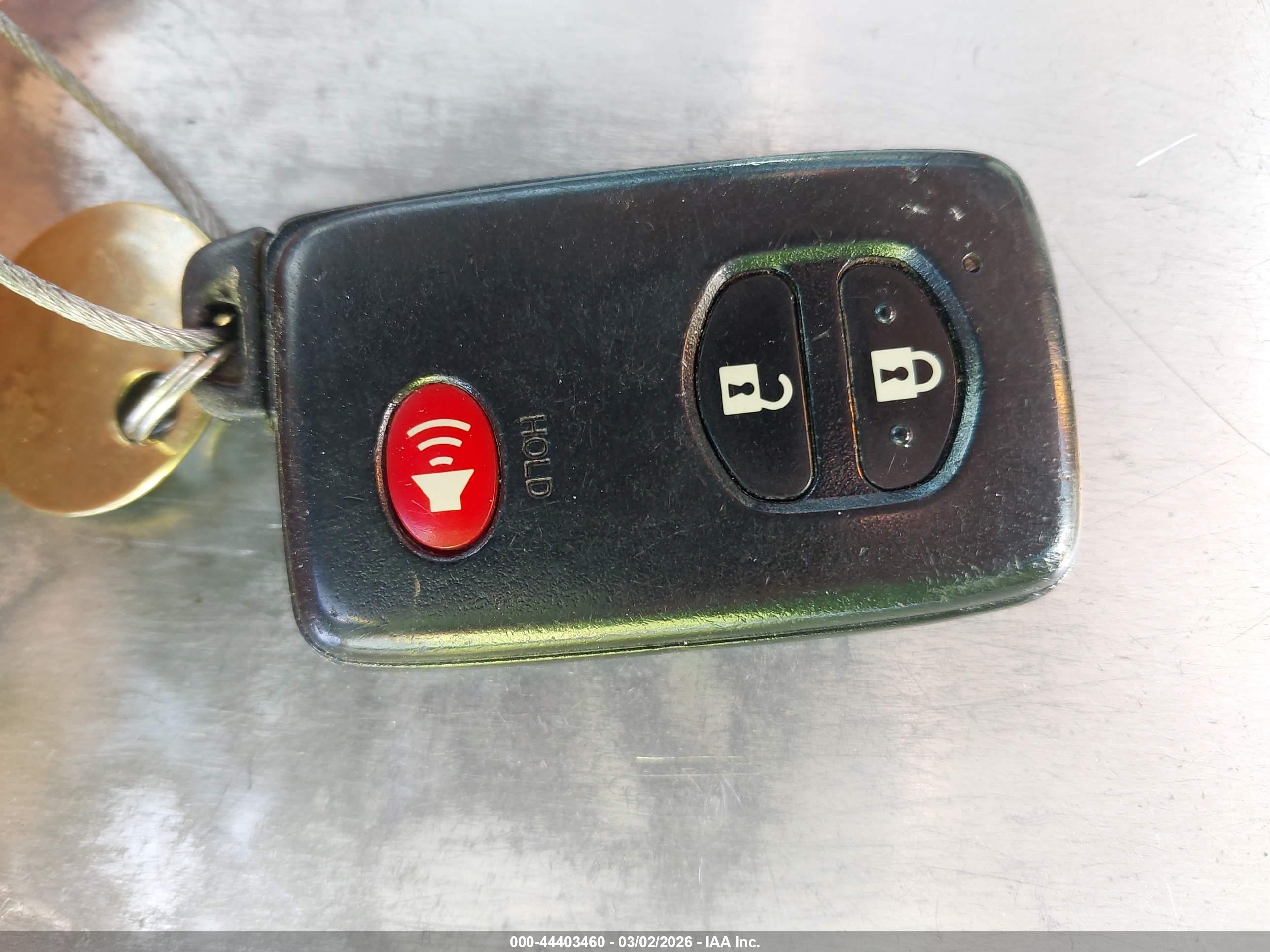 TOYOTA PRIUS image 11