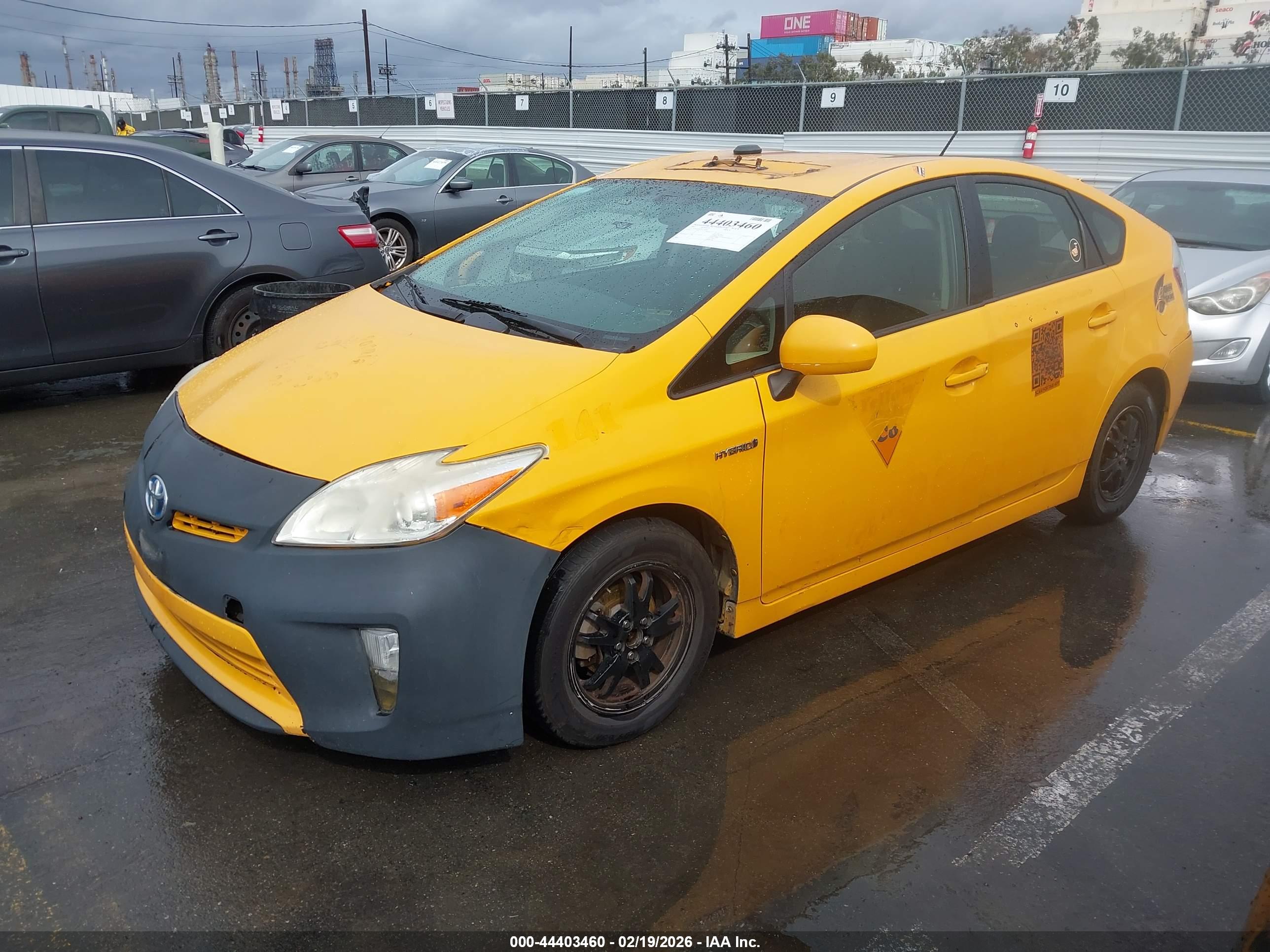 TOYOTA PRIUS image 2
