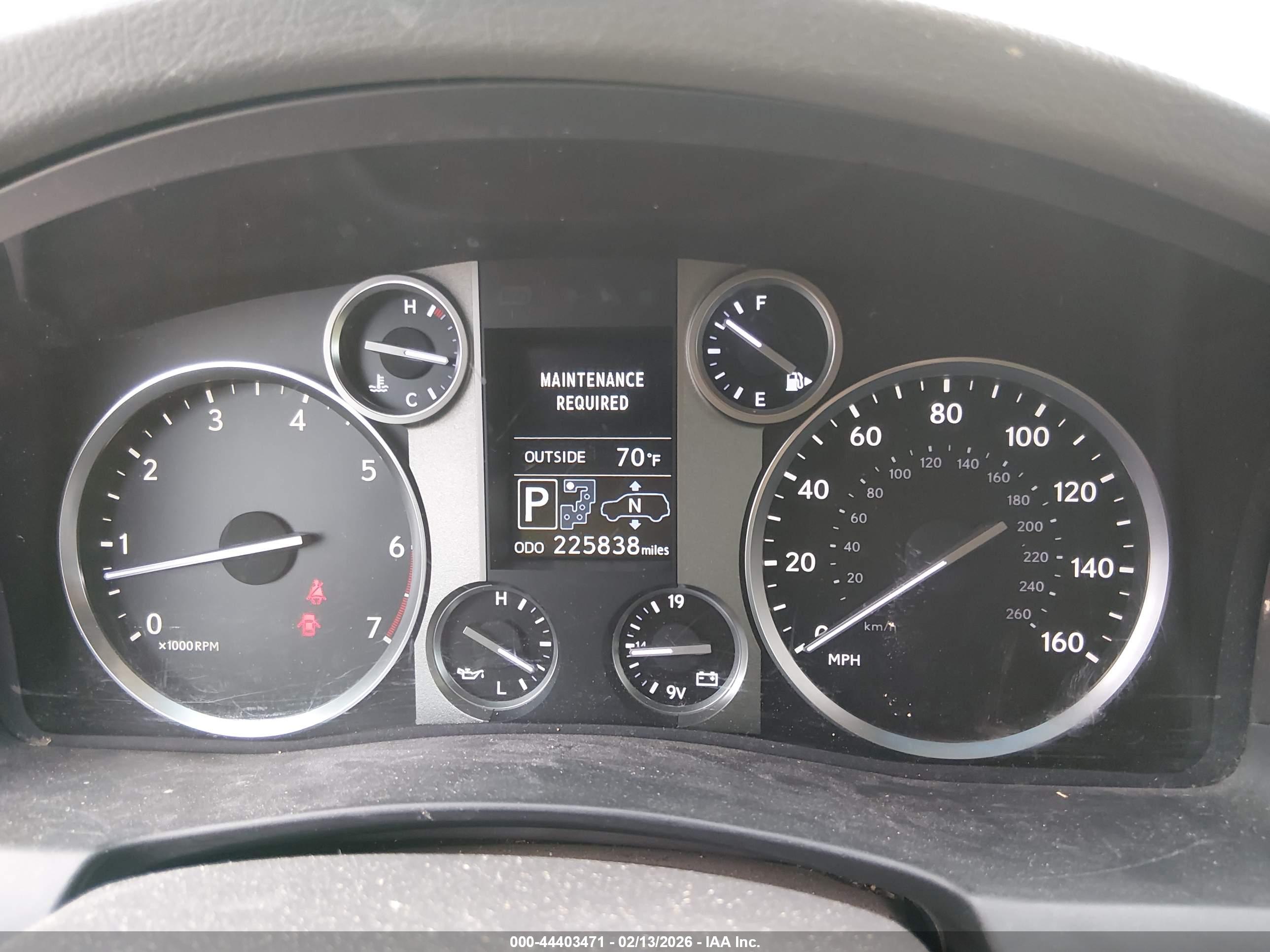 LEXUS LX image 7