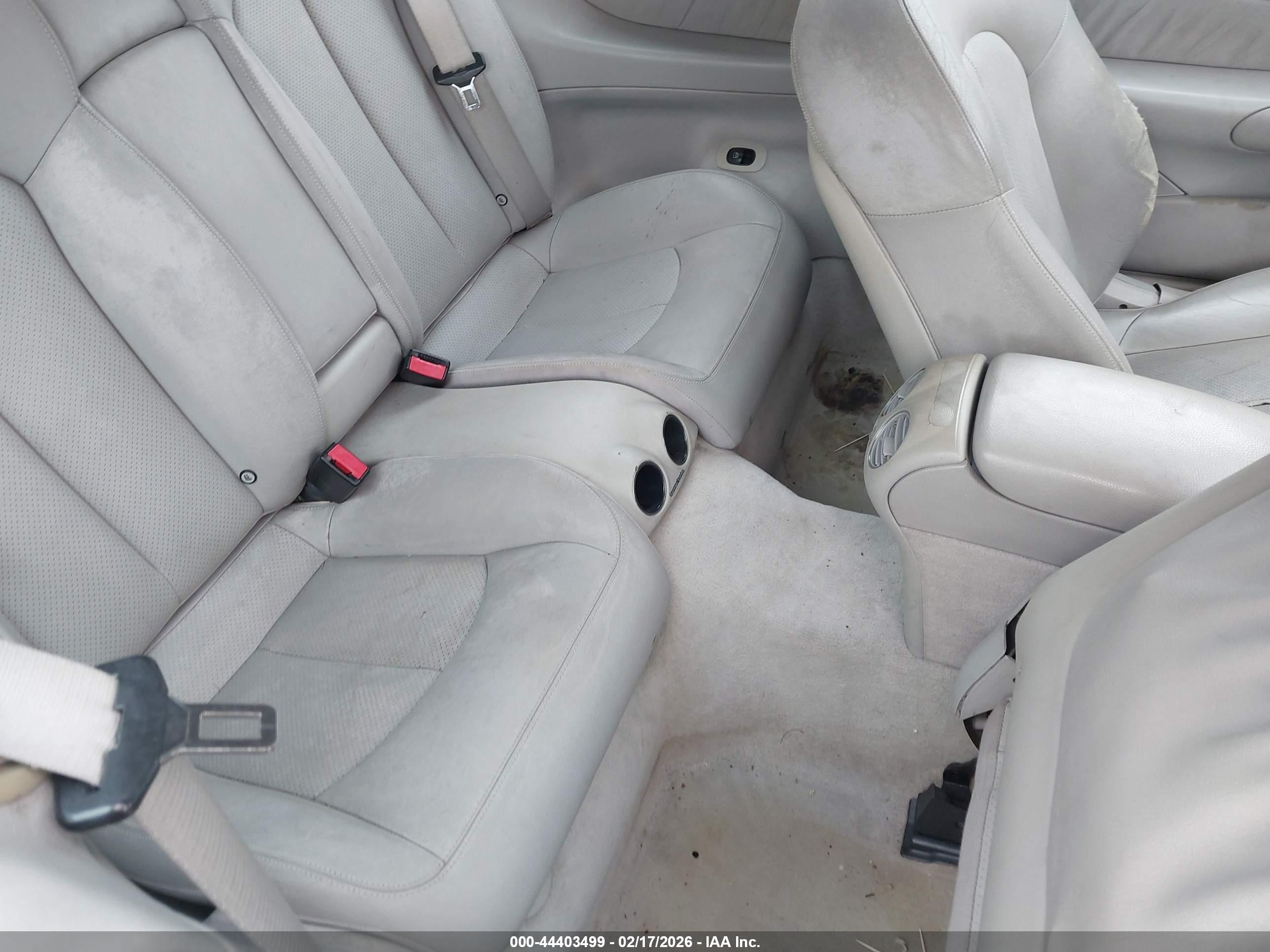 MERCEDES-BENZ CLK image 8