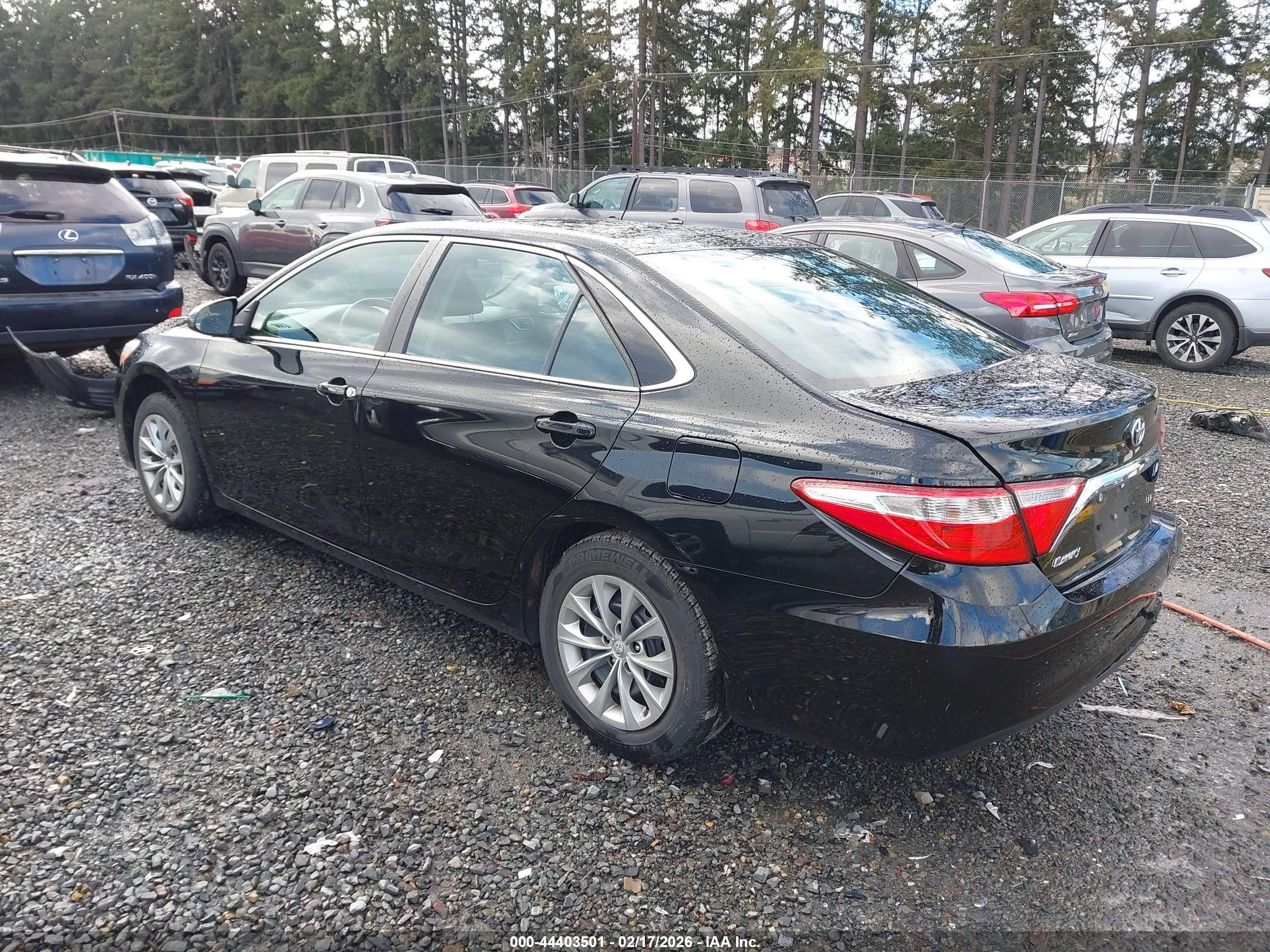 TOYOTA CAMRY image 3