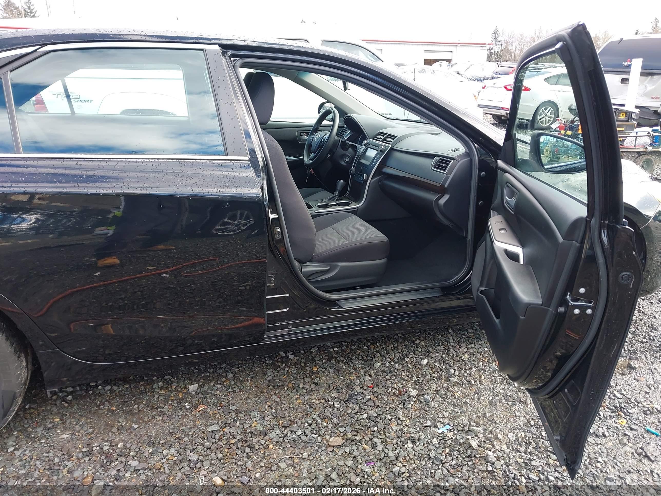 TOYOTA CAMRY image 5